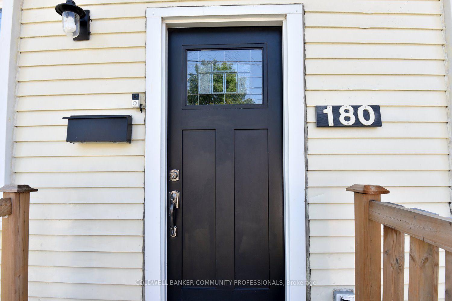 Photo 4 of 180 Province Street N, Hamilton, Crown Point — HOMEH