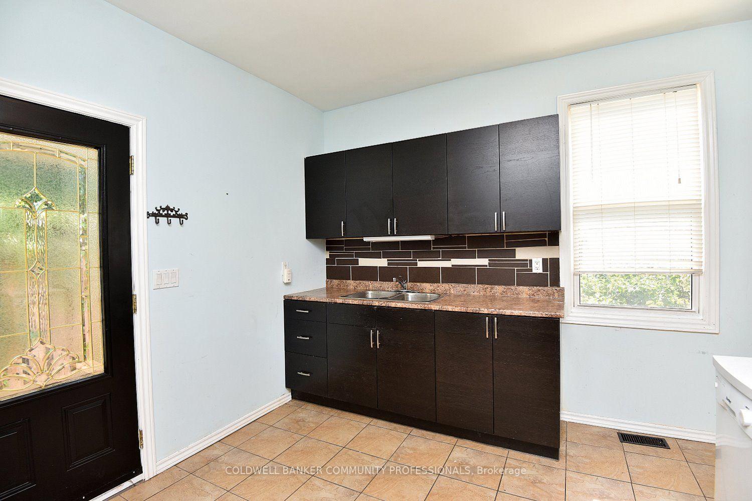 Photo 15 of 180 Province Street N, Hamilton, Crown Point — HOMEH