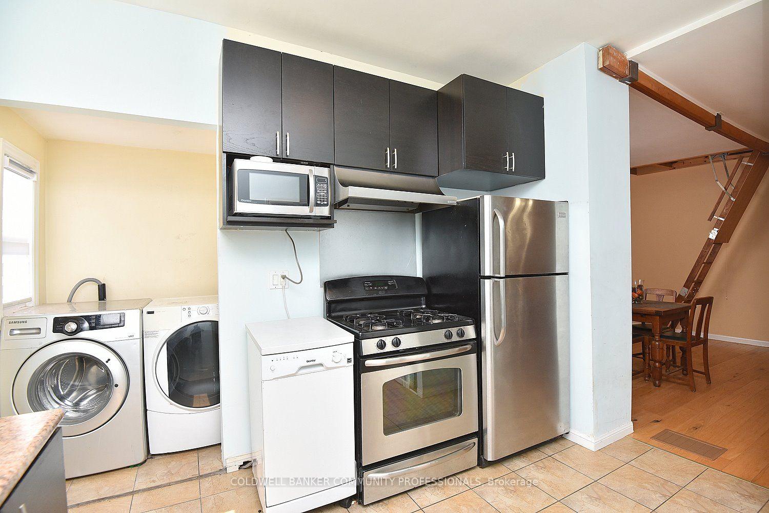 Photo 16 of 180 Province Street N, Hamilton, Crown Point — HOMEH