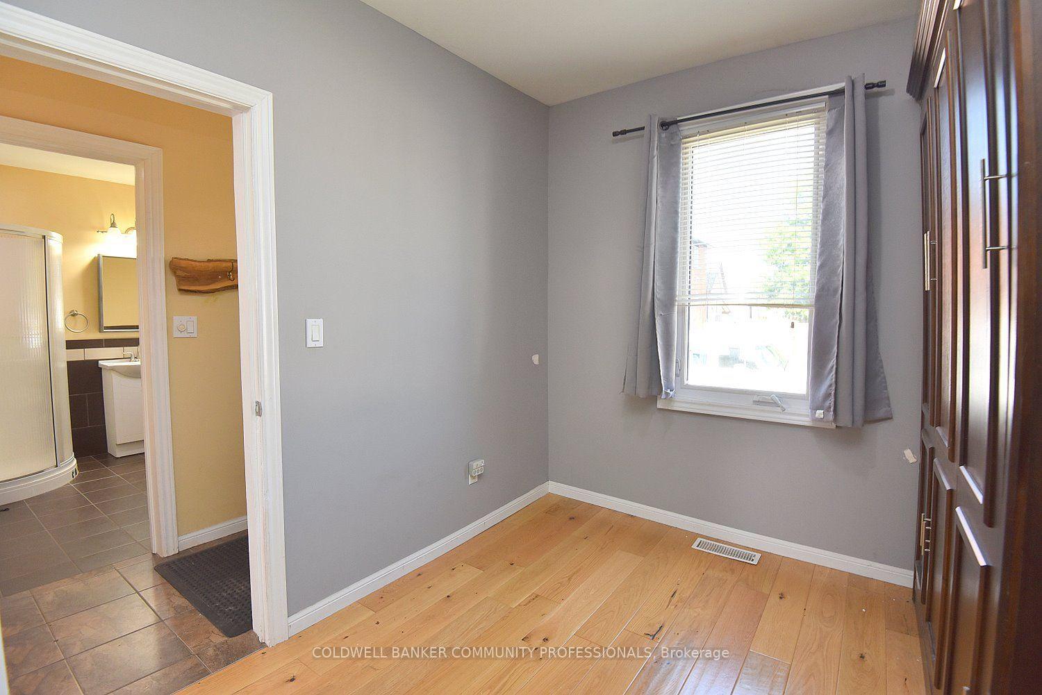 Photo 20 of 180 Province Street N, Hamilton, Crown Point — HOMEH