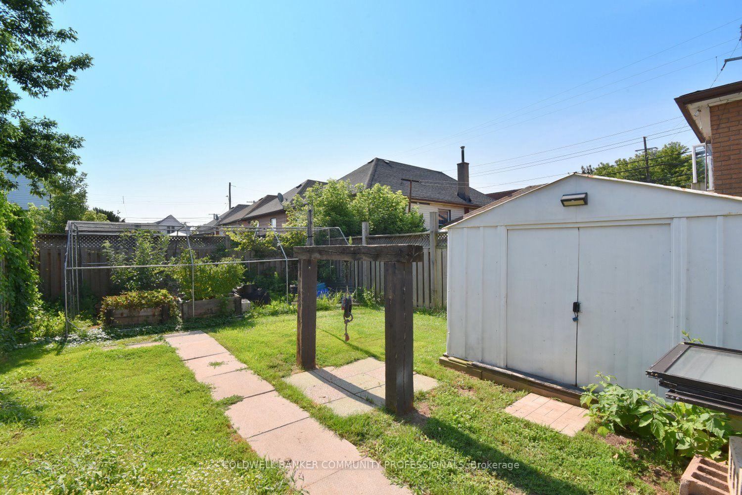 Photo 34 of 180 Province Street N, Hamilton, Crown Point — HOMEH