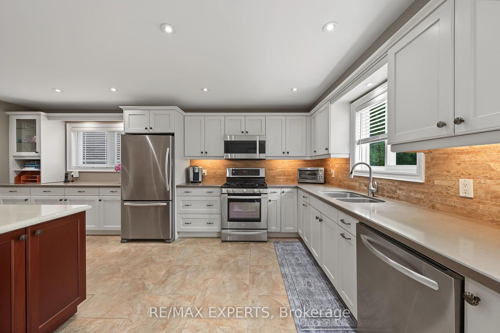 Photo 7 of 2387 Chilsworthy Avenue, Mississauga, Cooksville — HOMEH