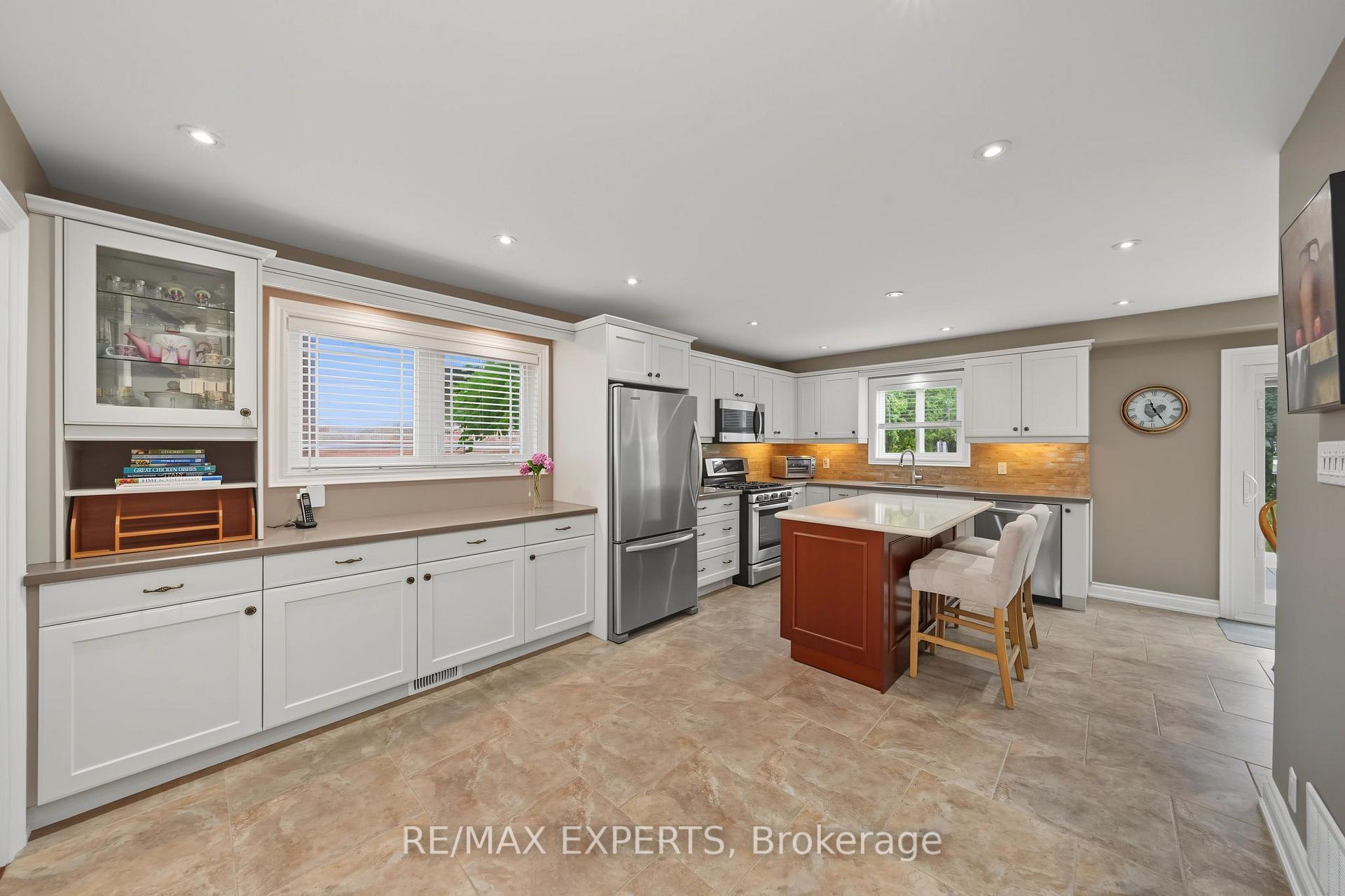 Photo 9 of 2387 Chilsworthy Avenue, Mississauga, Cooksville — HOMEH