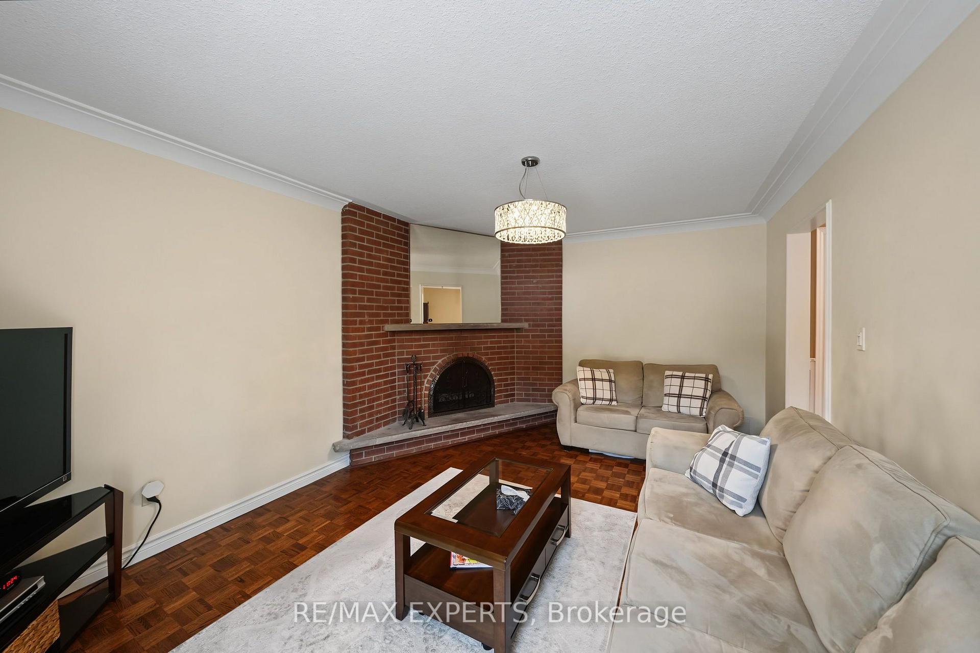 Photo 17 of 2387 Chilsworthy Avenue, Mississauga, Cooksville — HOMEH
