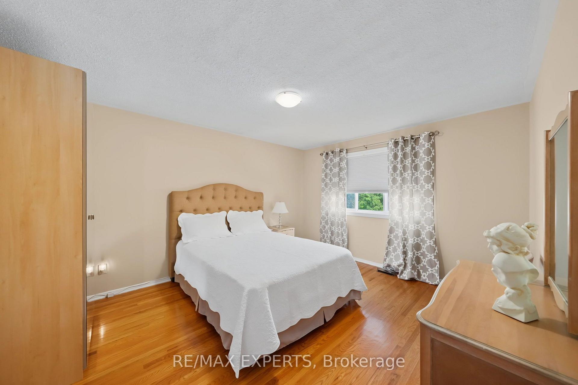 Photo 23 of 2387 Chilsworthy Avenue, Mississauga, Cooksville — HOMEH