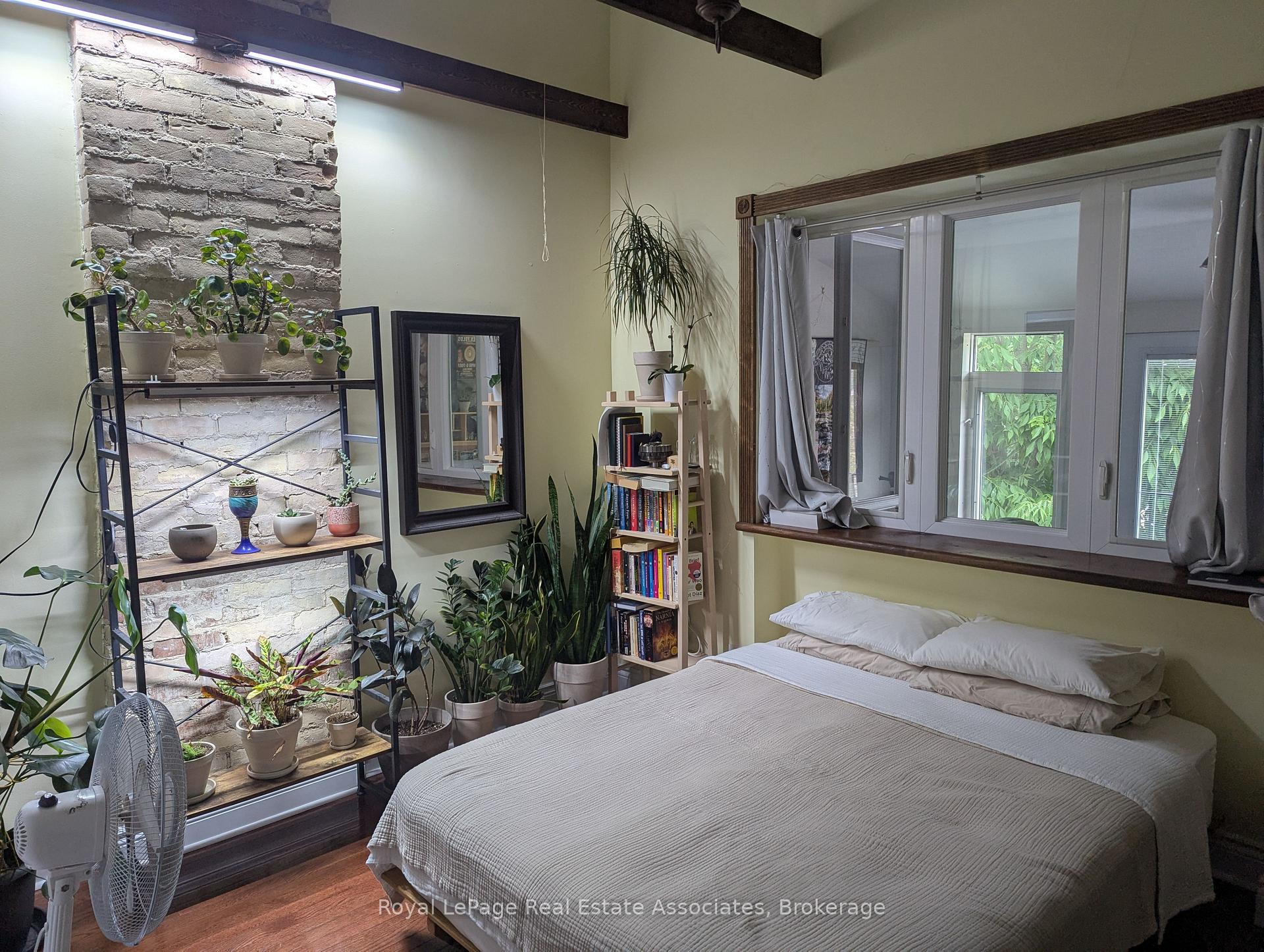 Photo 10 of Unit Mn&2nd, 52 Ashdale Avenue, Toronto, Greenwood-Coxwell — HOMEH