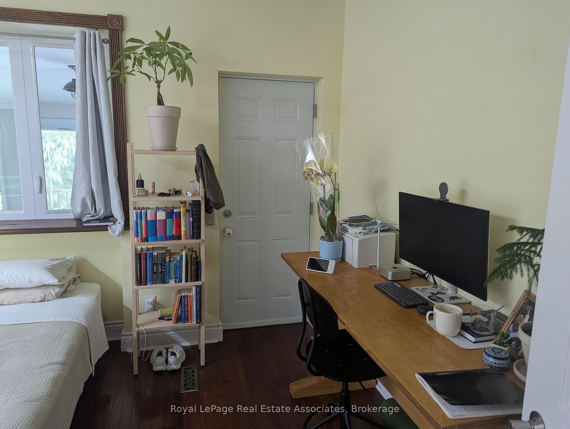 Photo 11 of Unit Mn&2nd, 52 Ashdale Avenue, Toronto, Greenwood-Coxwell — HOMEH