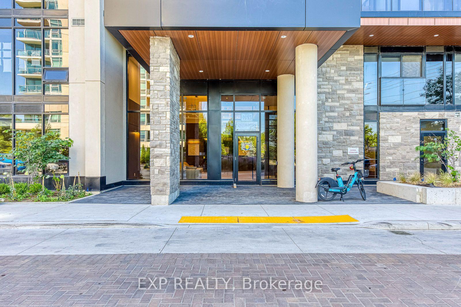 Photo 2 of Unit 1605, 1035 Southdown Road, Mississauga, Clarkson — HOMEH