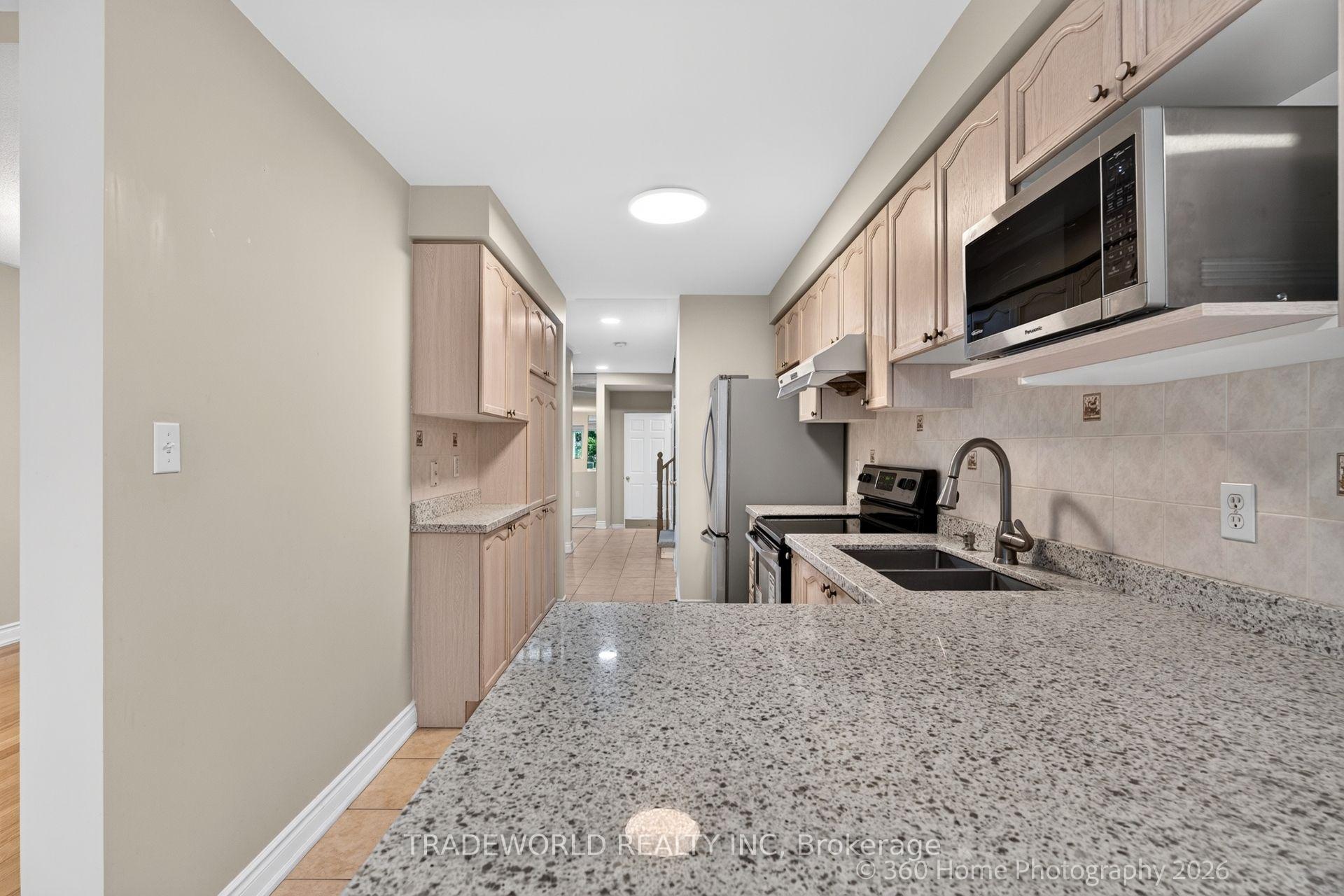 Photo 12 of 5968 Gant Crescent, Mississauga, East Credit — HOMEH