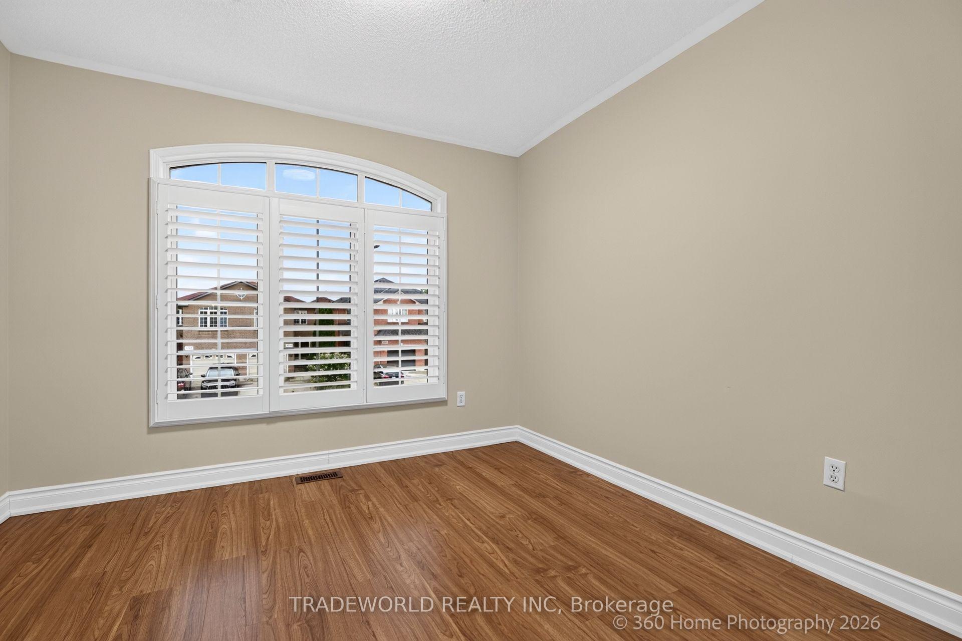 Photo 19 of 5968 Gant Crescent, Mississauga, East Credit — HOMEH
