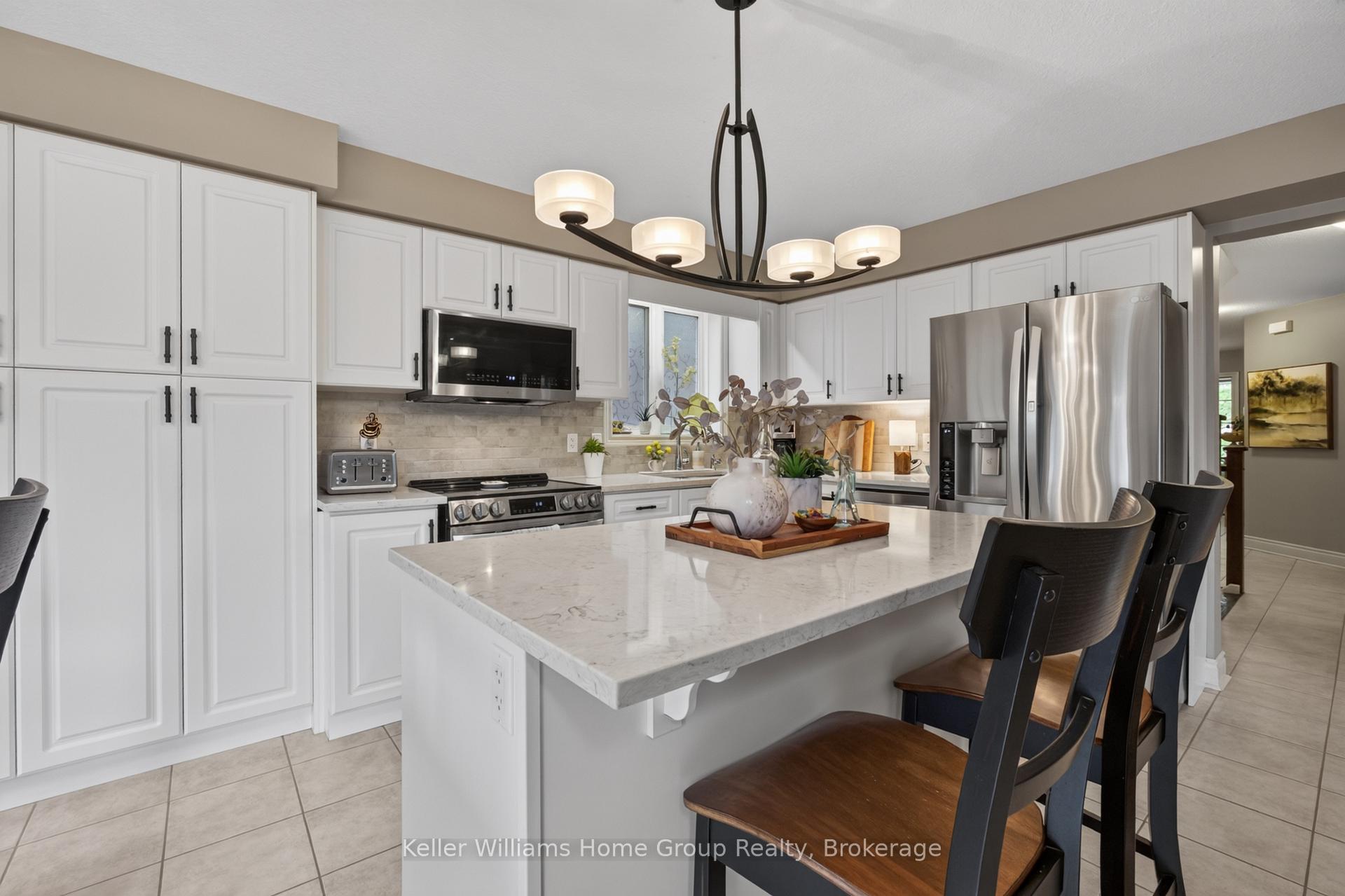 Photo 11 of 306 Colonial Drive, Guelph, Pineridge/Westminster Woods — HOMEH