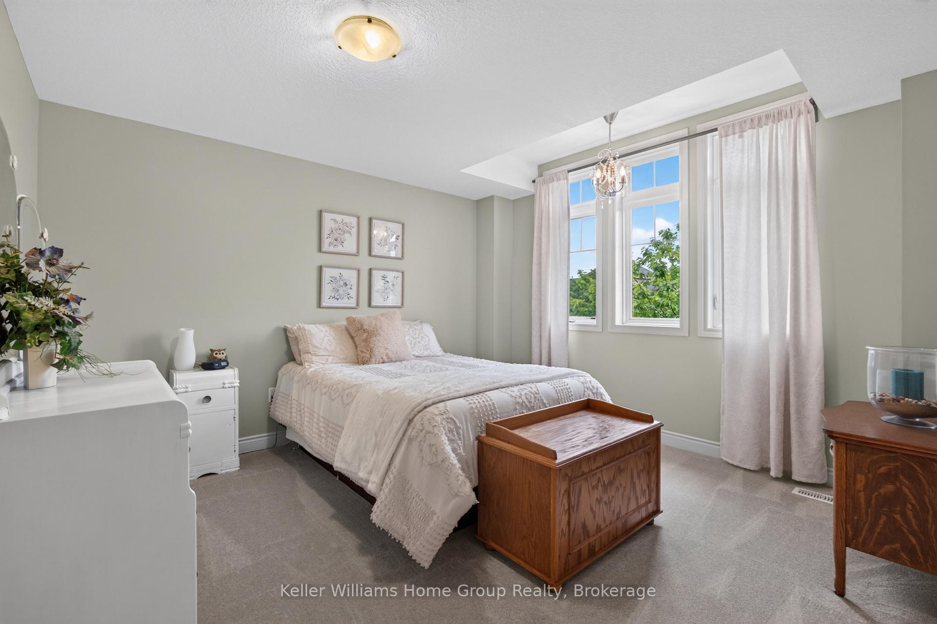 Photo 28 of 306 Colonial Drive, Guelph, Pineridge/Westminster Woods — HOMEH