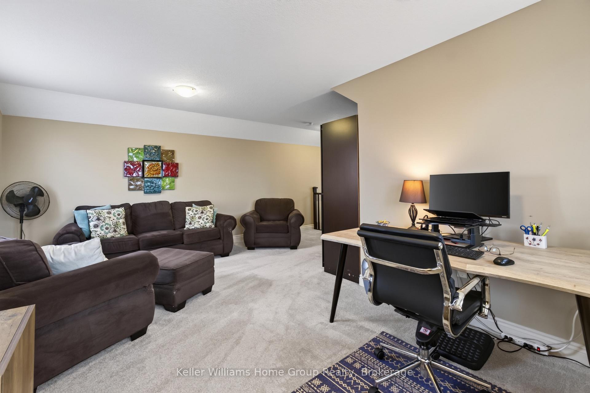 Photo 33 of 306 Colonial Drive, Guelph, Pineridge/Westminster Woods — HOMEH