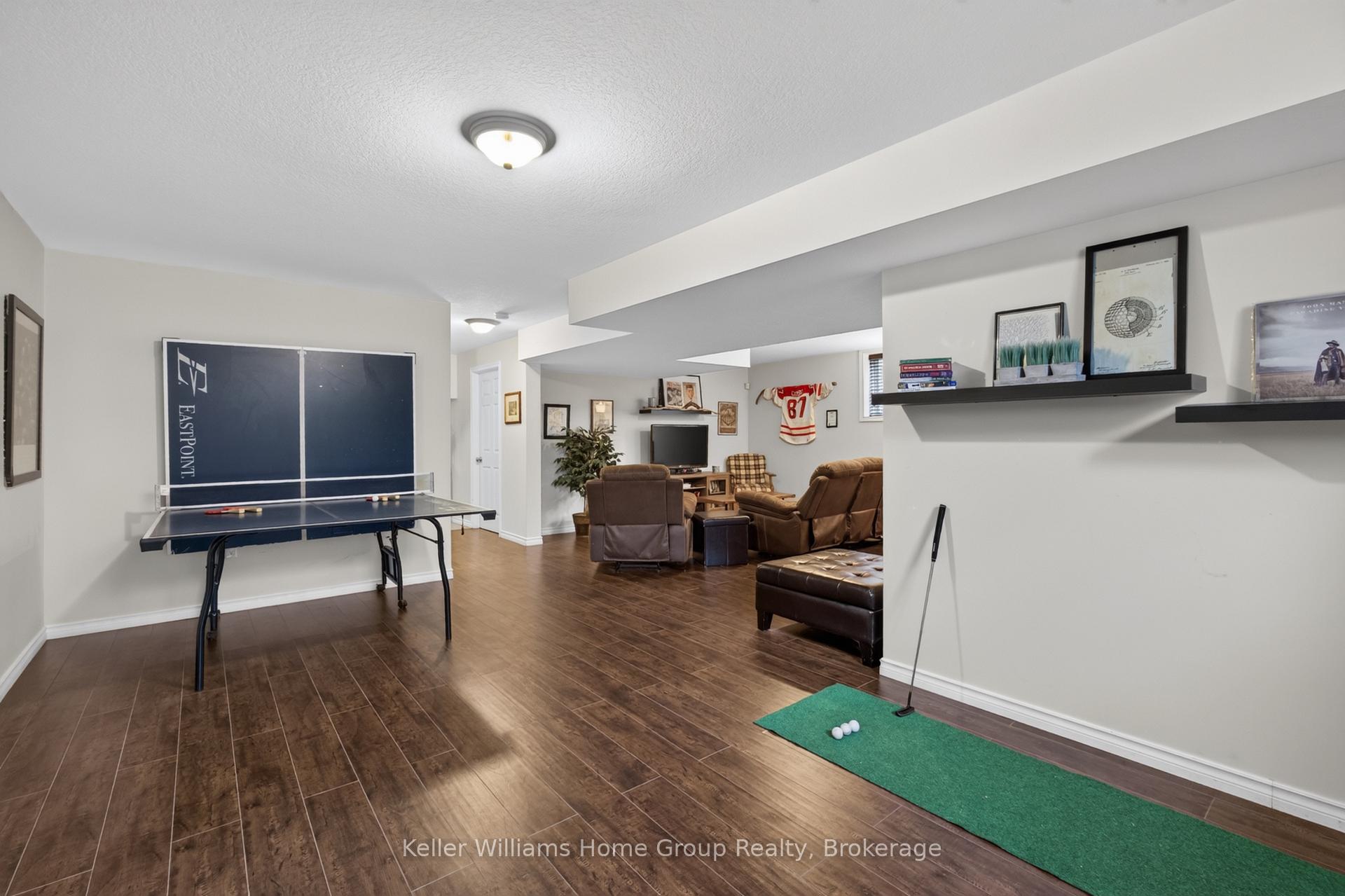 Photo 36 of 306 Colonial Drive, Guelph, Pineridge/Westminster Woods — HOMEH