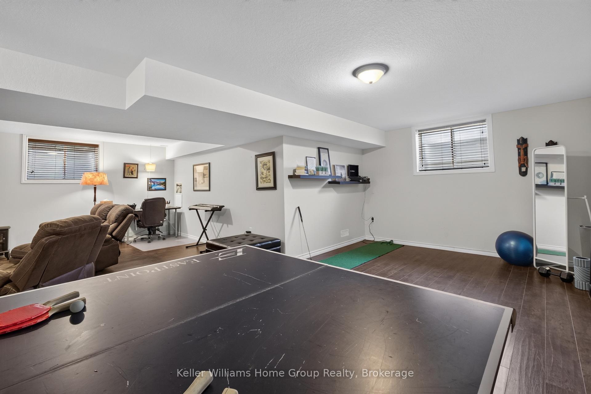 Photo 38 of 306 Colonial Drive, Guelph, Pineridge/Westminster Woods — HOMEH