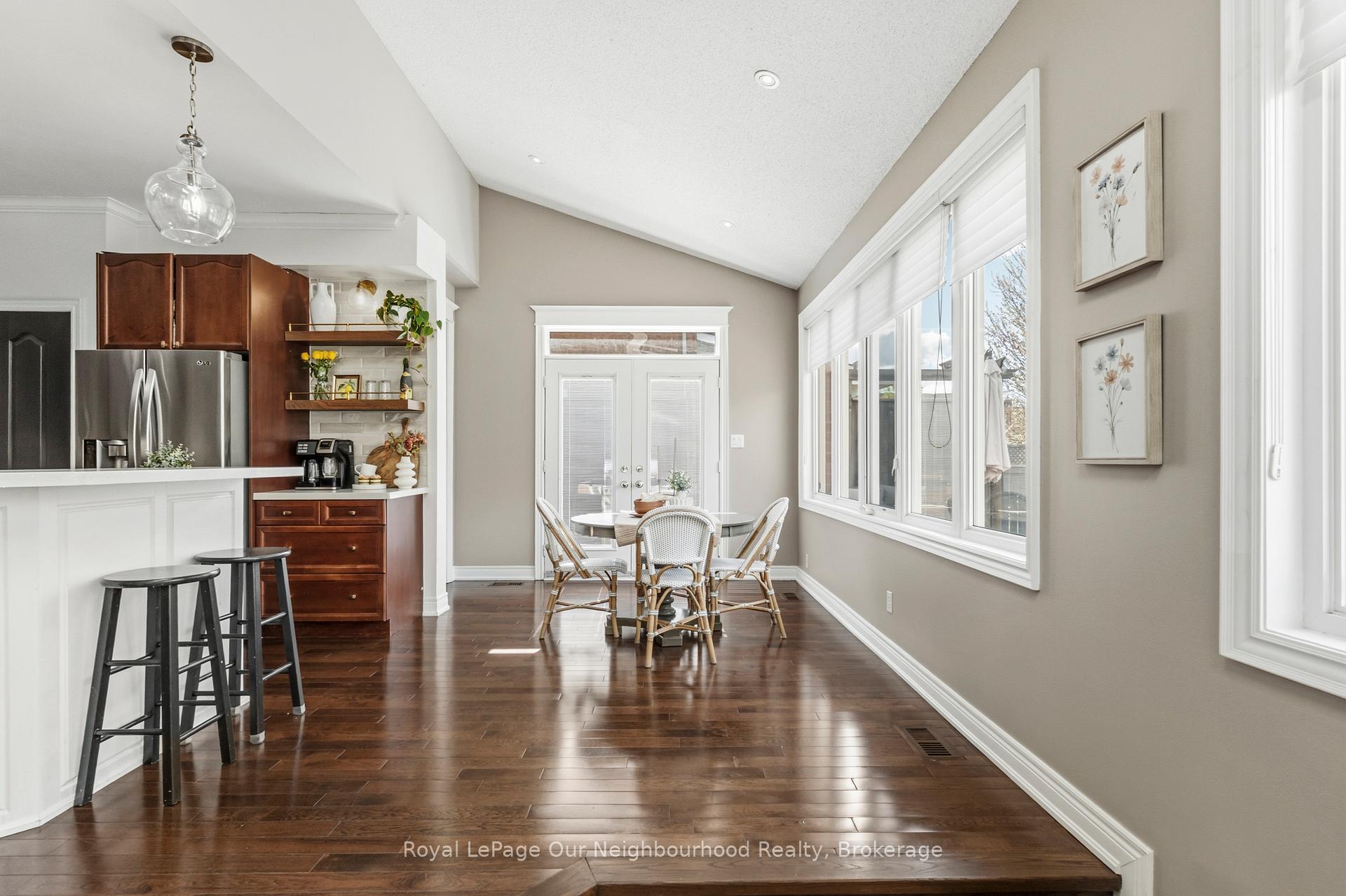 Photo 13 of 38 Vineyard Avenue, Whitby, Williamsburg — HOMEH