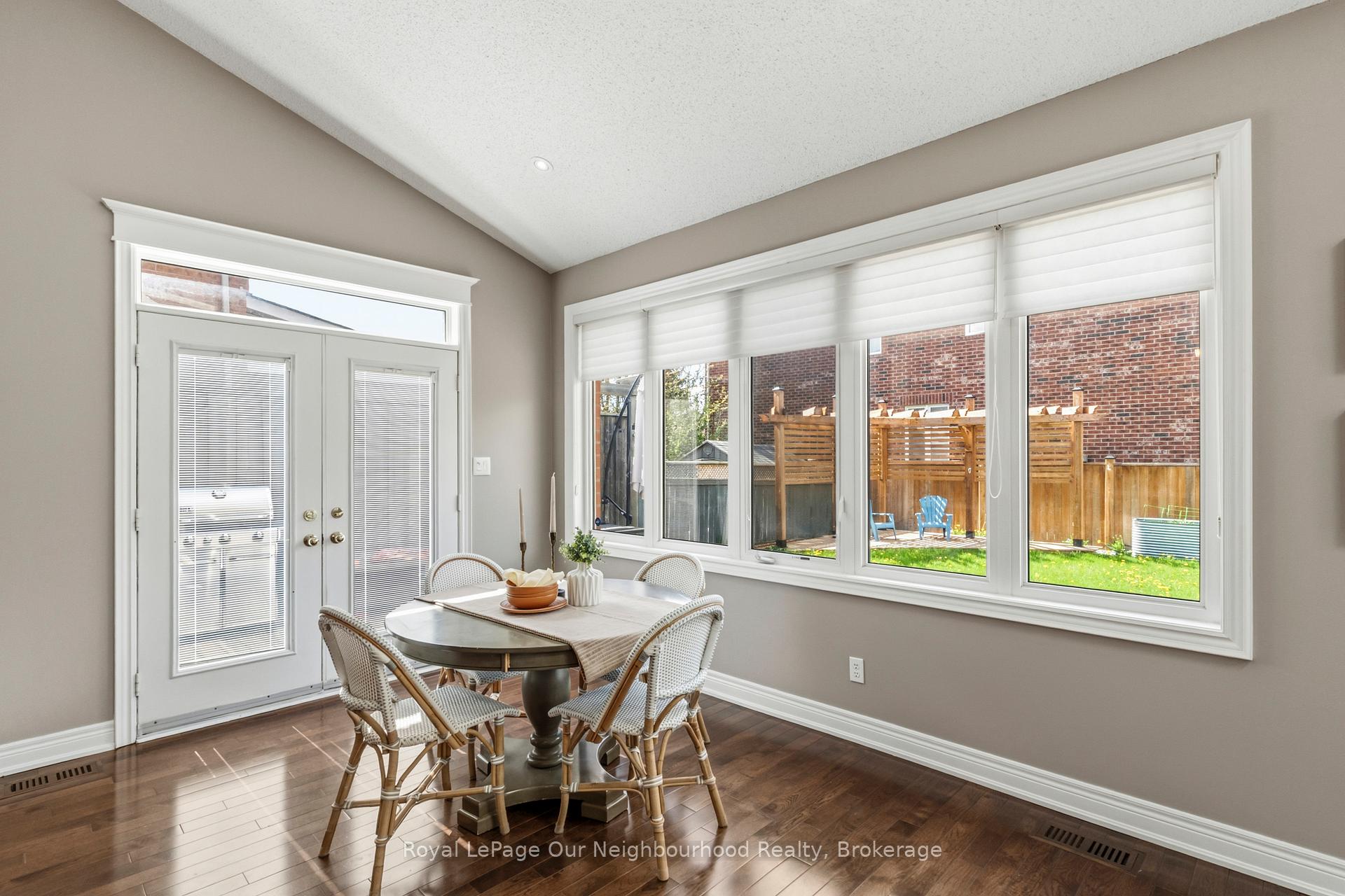 Photo 14 of 38 Vineyard Avenue, Whitby, Williamsburg — HOMEH