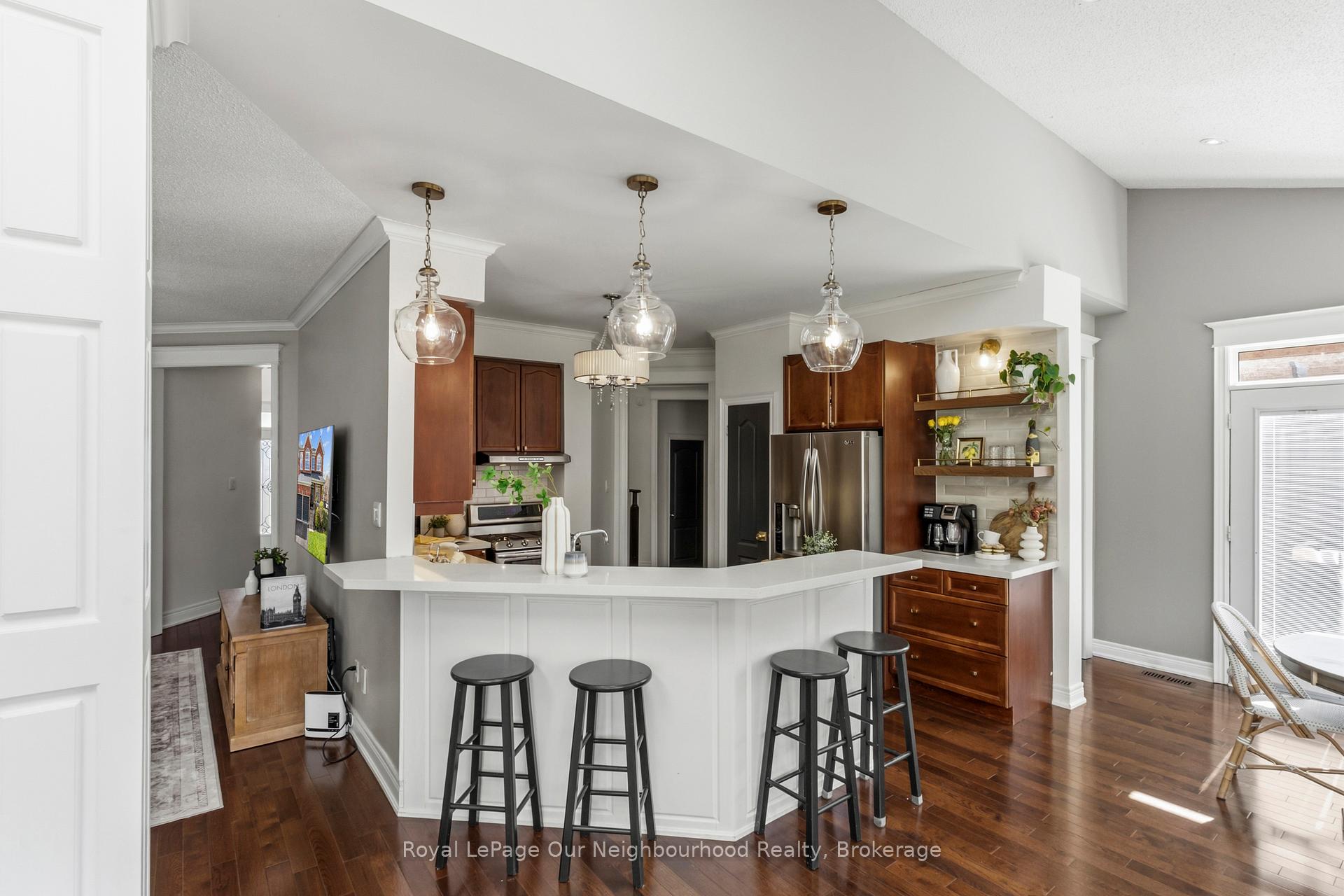 Photo 16 of 38 Vineyard Avenue, Whitby, Williamsburg — HOMEH