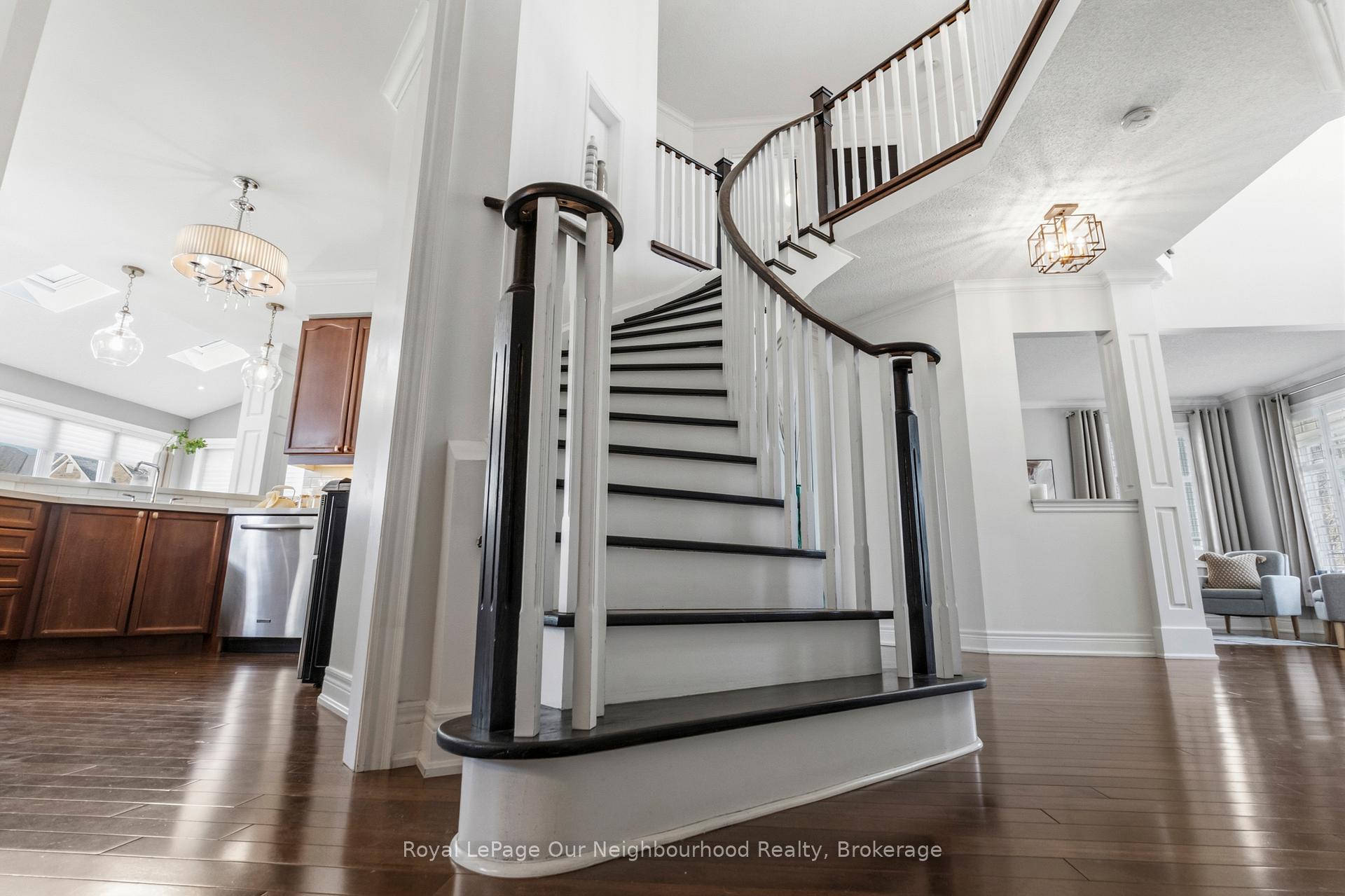 Photo 22 of 38 Vineyard Avenue, Whitby, Williamsburg — HOMEH
