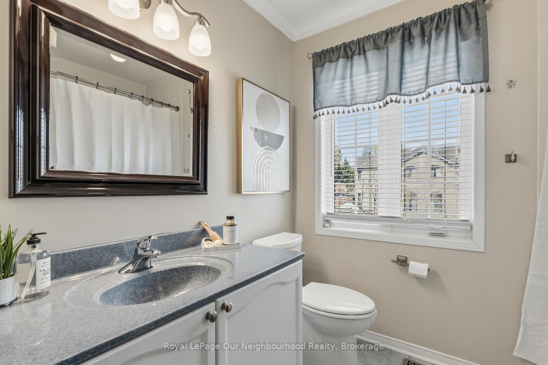 Photo 32 of 38 Vineyard Avenue, Whitby, Williamsburg — HOMEH