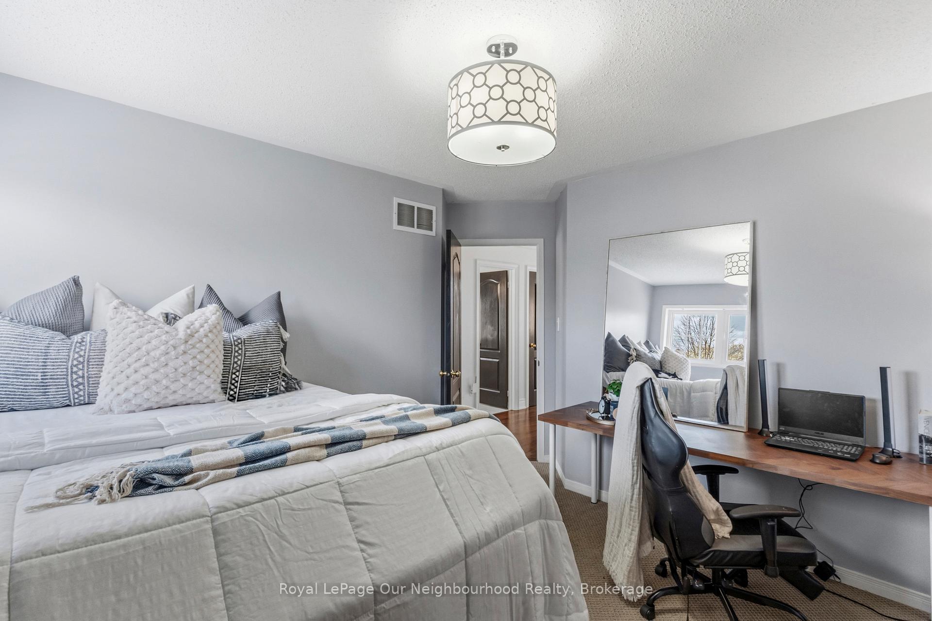 Photo 35 of 38 Vineyard Avenue, Whitby, Williamsburg — HOMEH