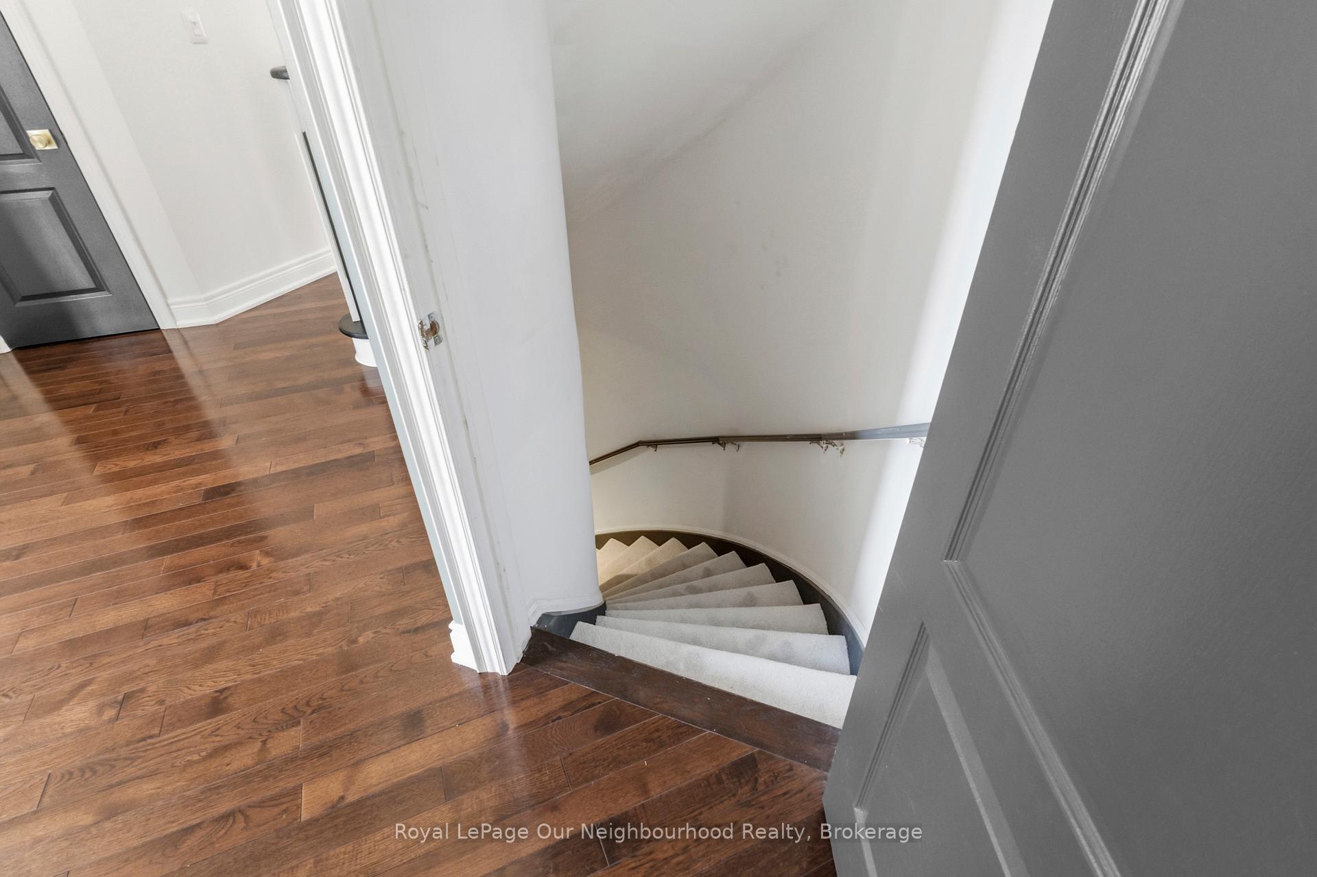 Photo 37 of 38 Vineyard Avenue, Whitby, Williamsburg — HOMEH
