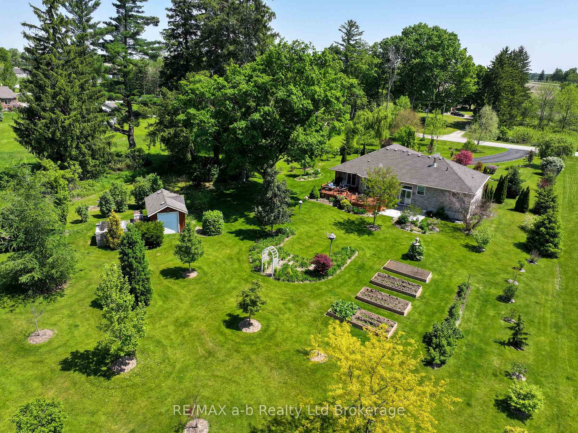 Photo 7 of 261 Middle Townline Road, Brant, Burford — HOMEH