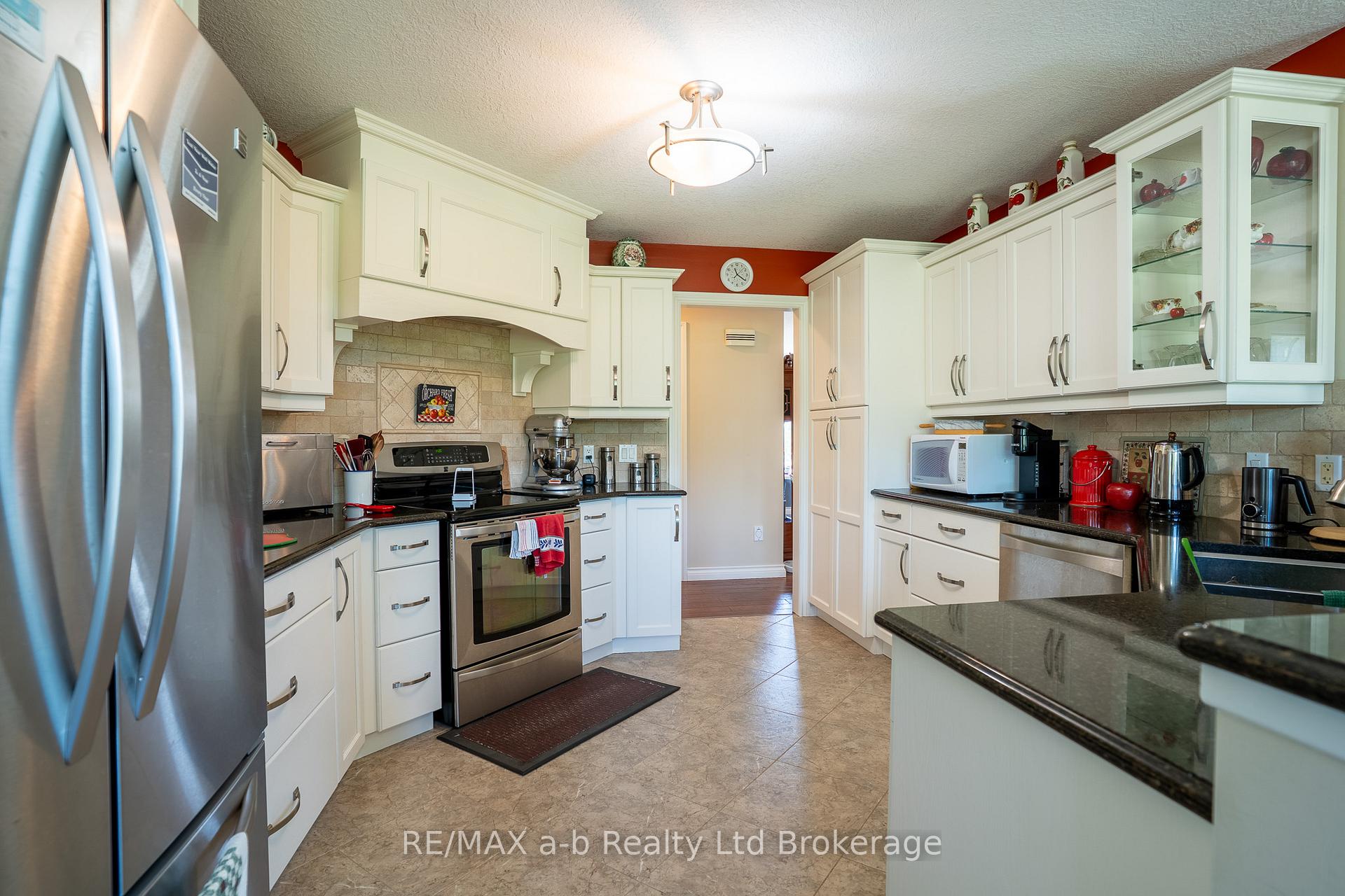 Photo 23 of 261 Middle Townline Road, Brant, Burford — HOMEH
