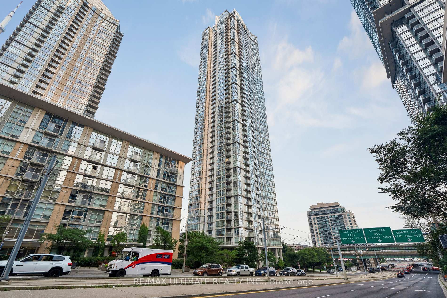 Photo 1 of Unit 4003, 35 Mariner Terrace, Toronto, Waterfront Communities — HOMEH