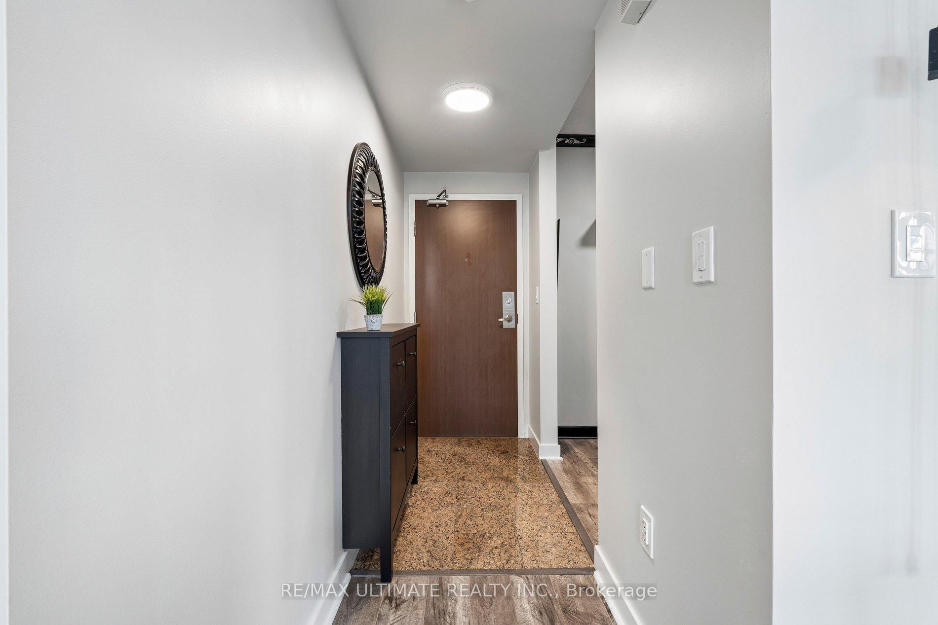 Photo 5 of Unit 4003, 35 Mariner Terrace, Toronto, Waterfront Communities — HOMEH