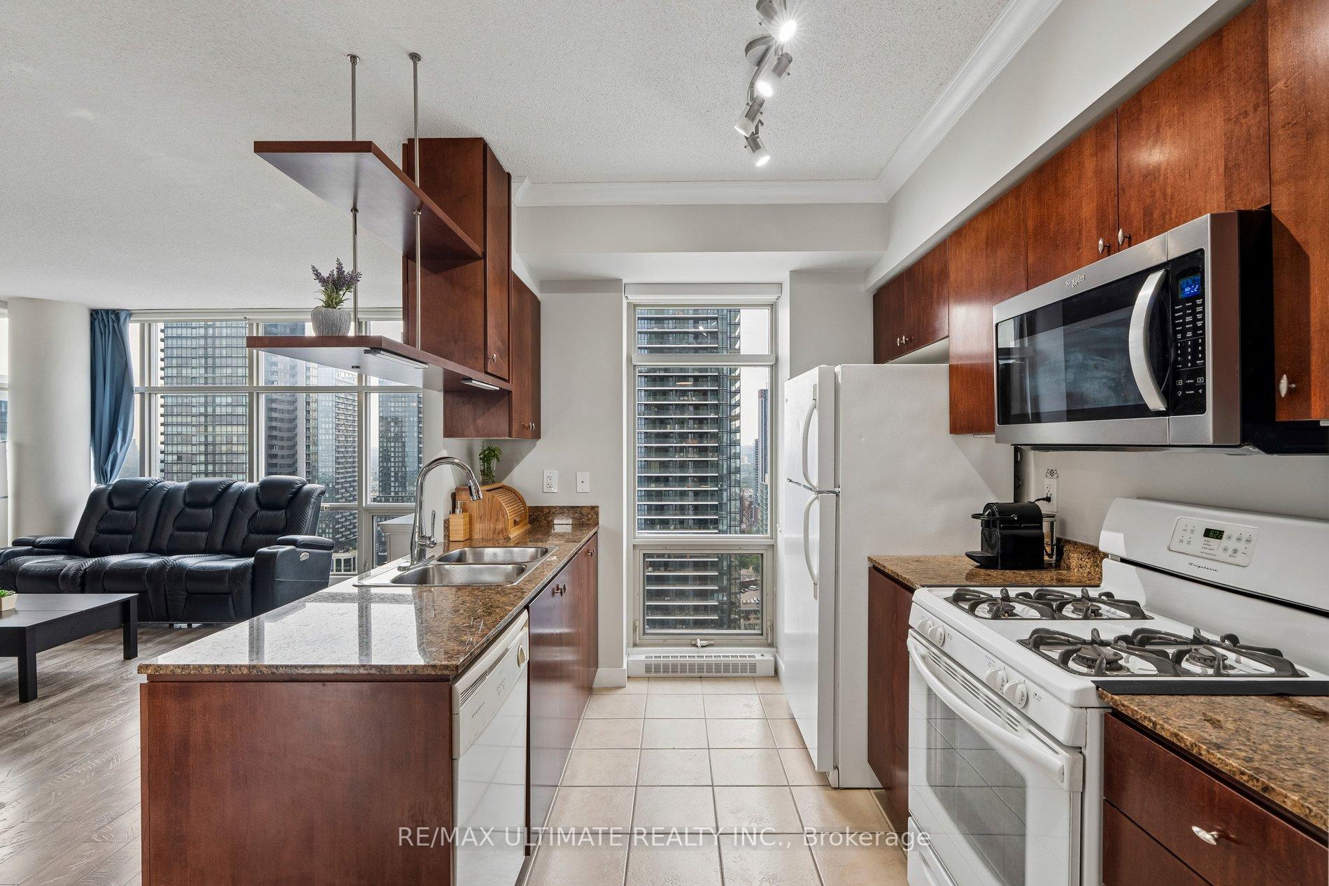 Photo 15 of Unit 4003, 35 Mariner Terrace, Toronto, Waterfront Communities — HOMEH