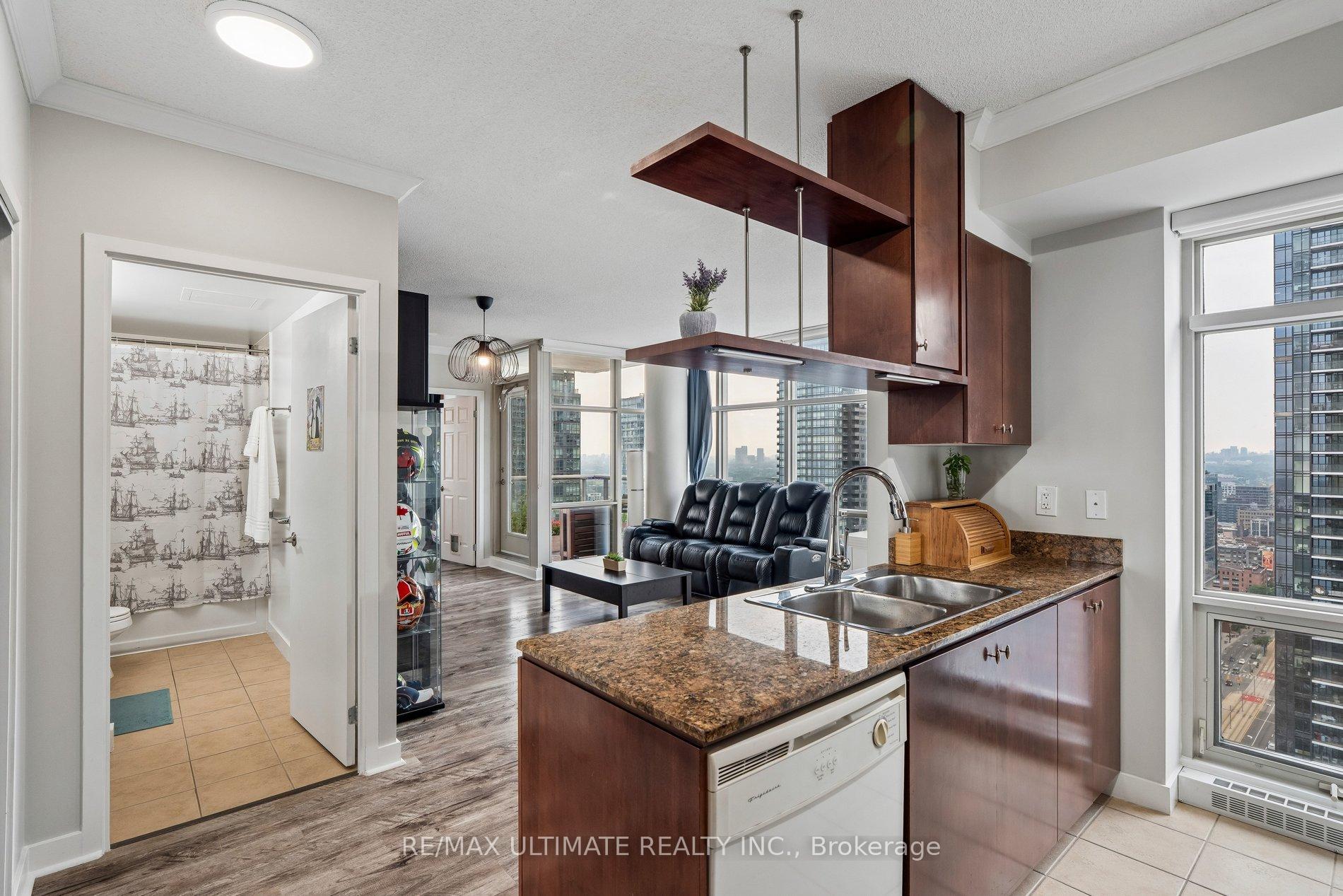 Photo 20 of Unit 4003, 35 Mariner Terrace, Toronto, Waterfront Communities — HOMEH