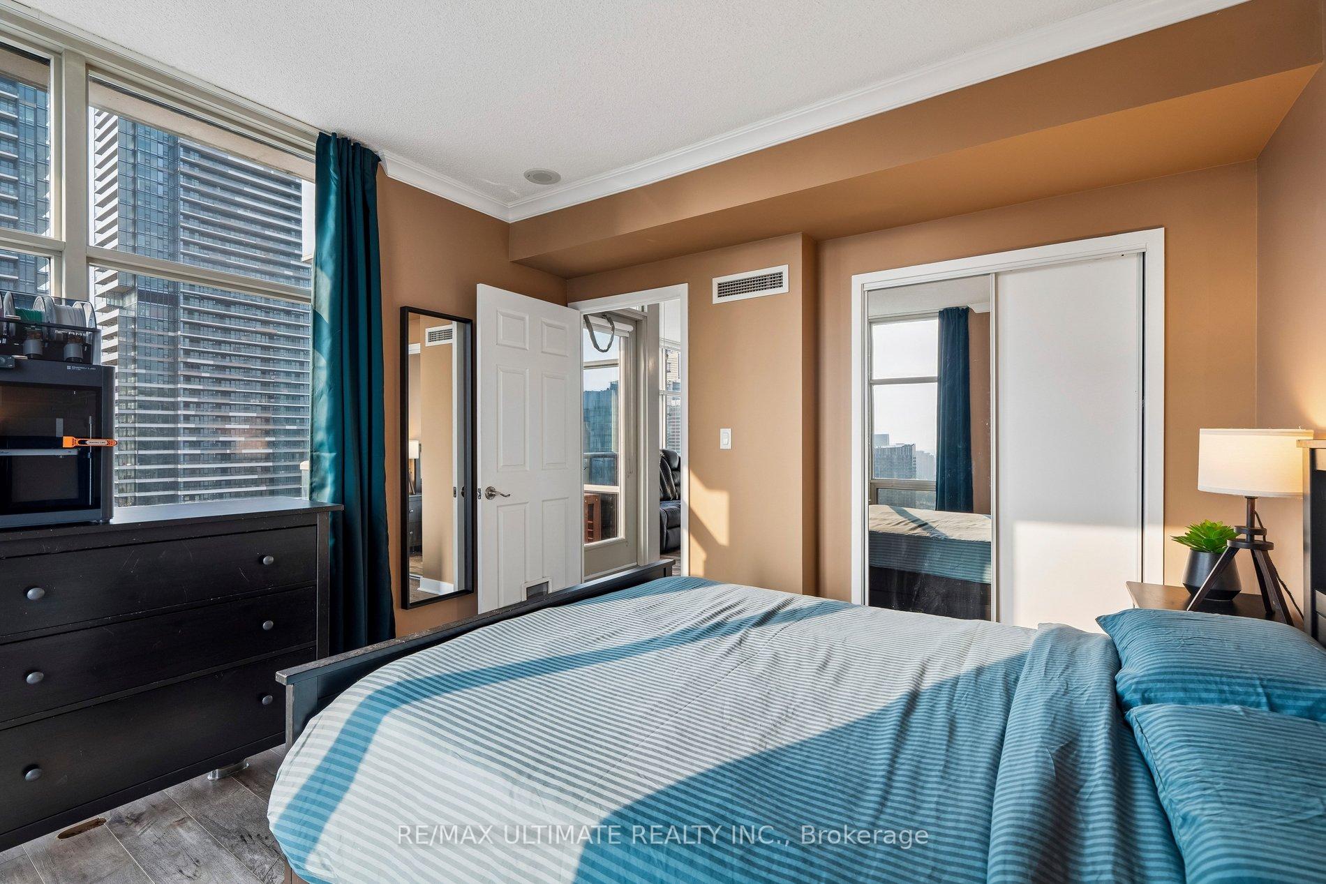 Photo 23 of Unit 4003, 35 Mariner Terrace, Toronto, Waterfront Communities — HOMEH