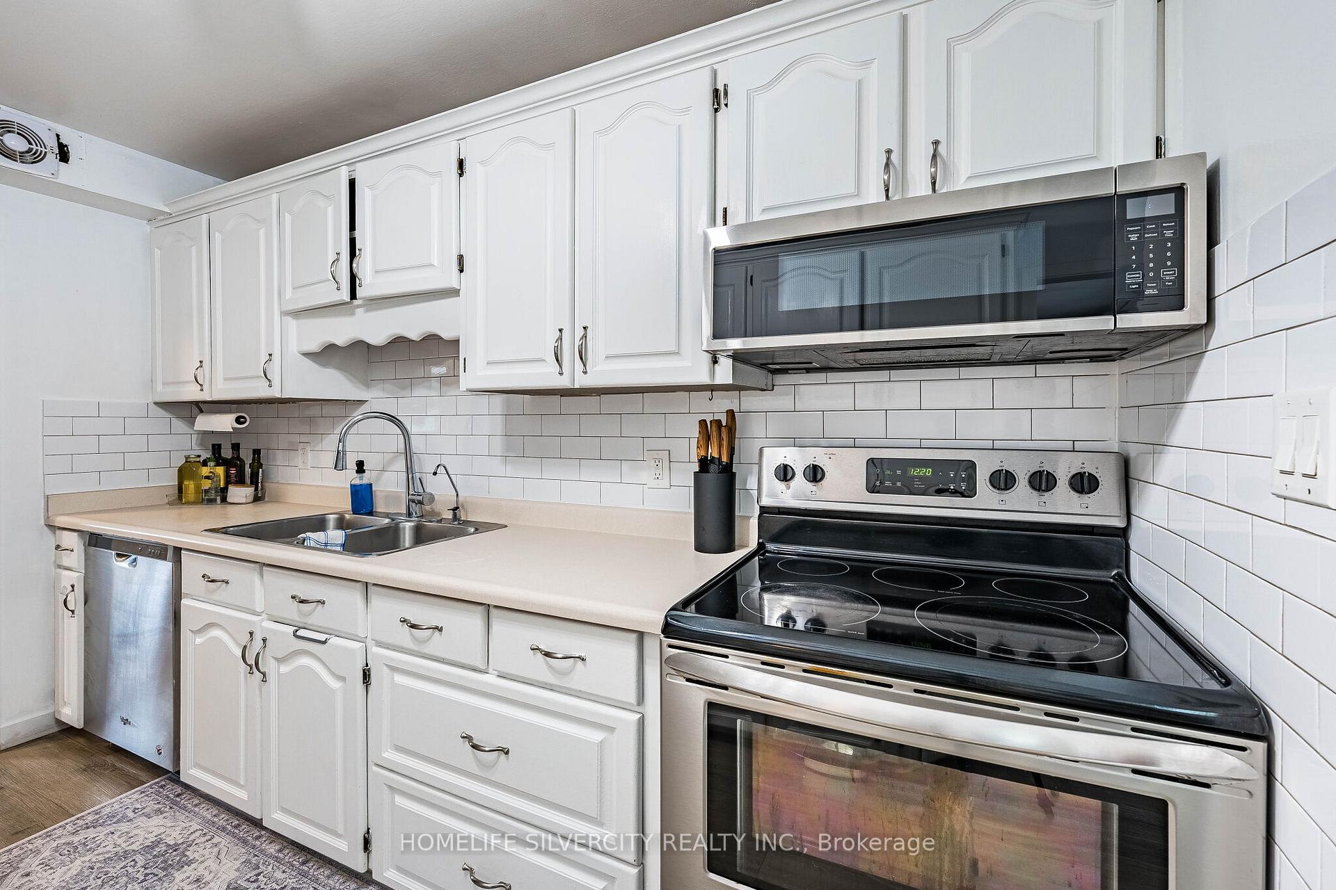Photo 15 of 404 Andrew Street, Shelburne — HOMEH