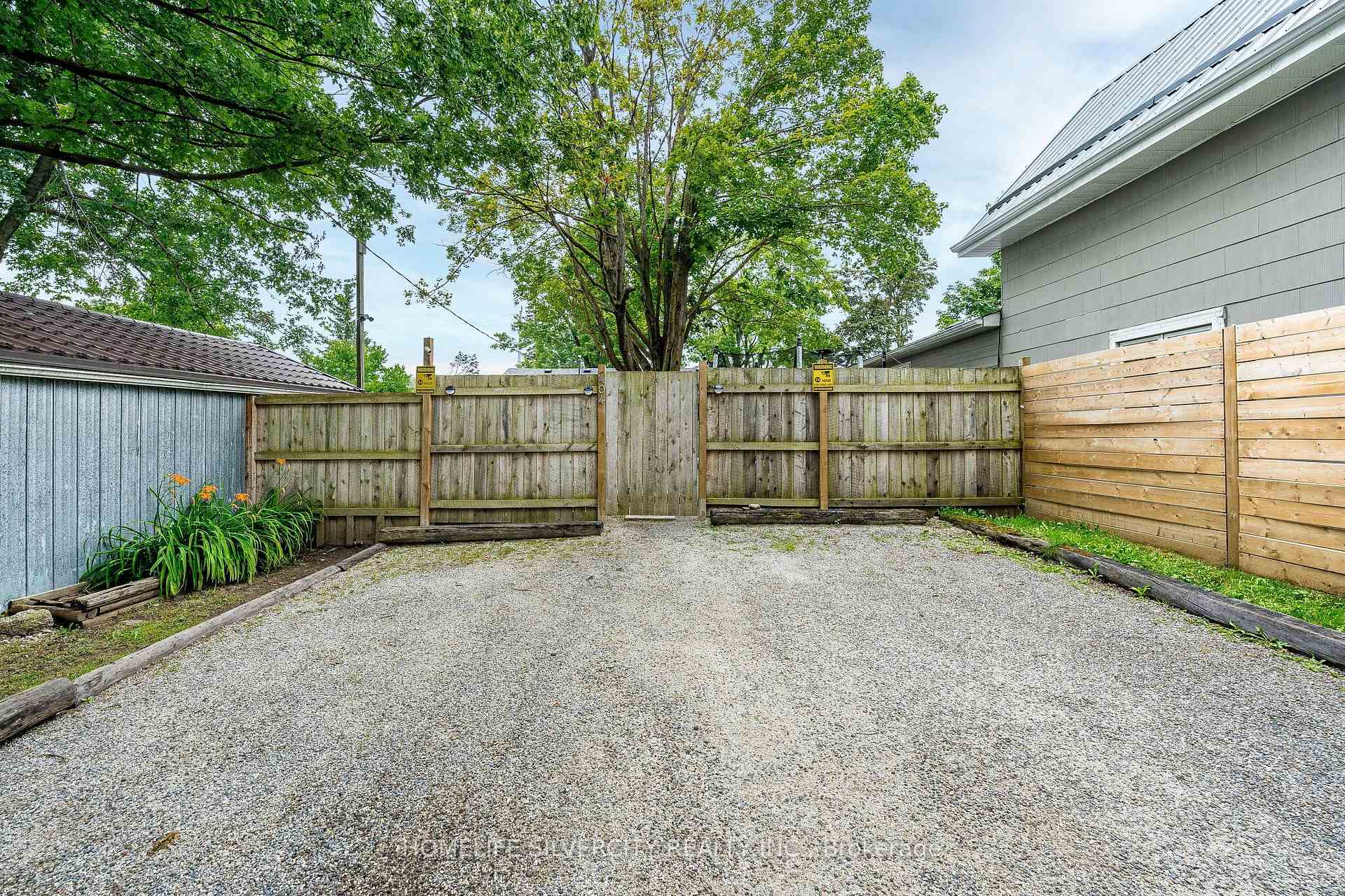 Photo 49 of 404 Andrew Street, Shelburne — HOMEH