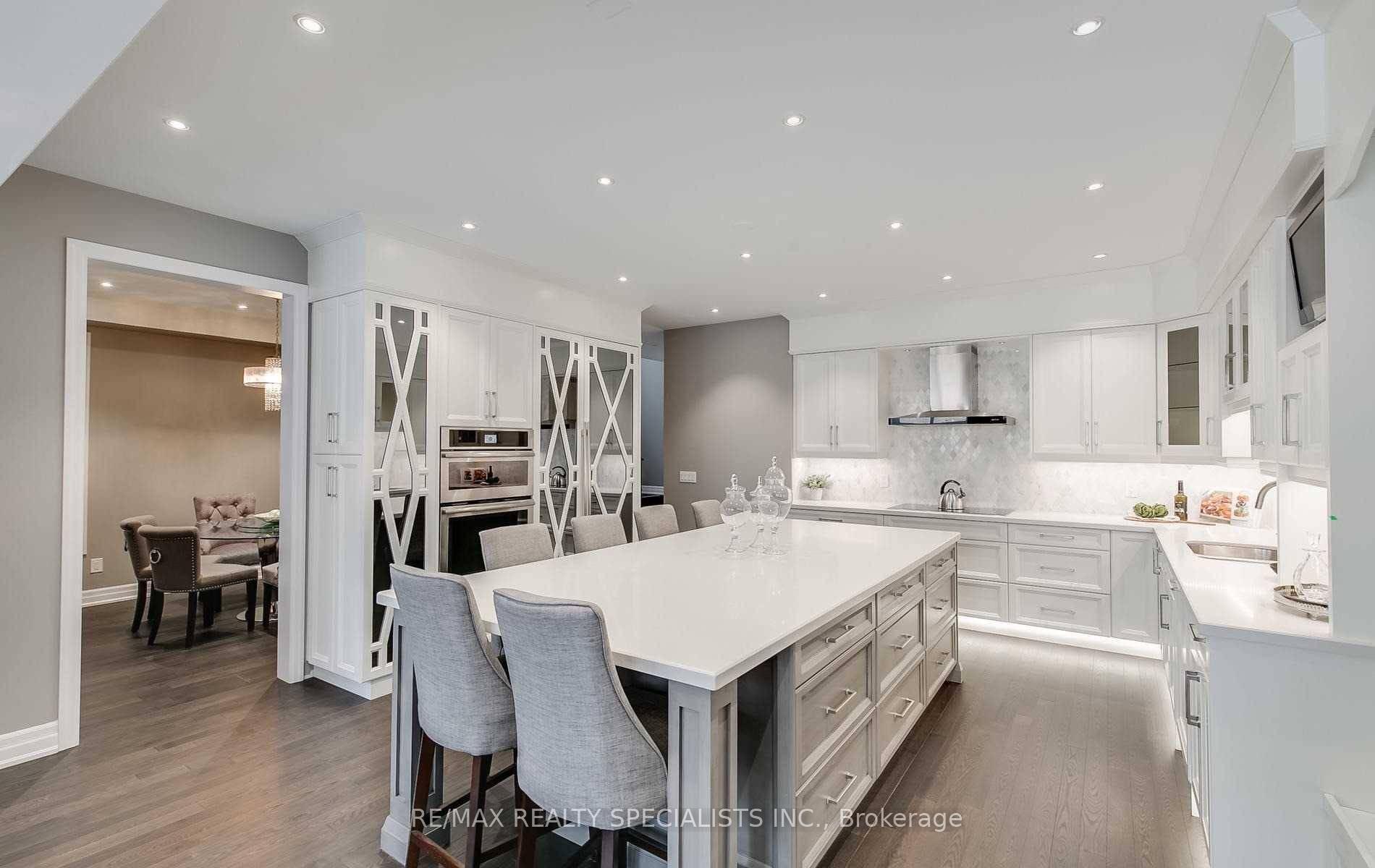 Photo 8 of 19 Dancing Waters Road, Brampton, Bram West — HOMEH