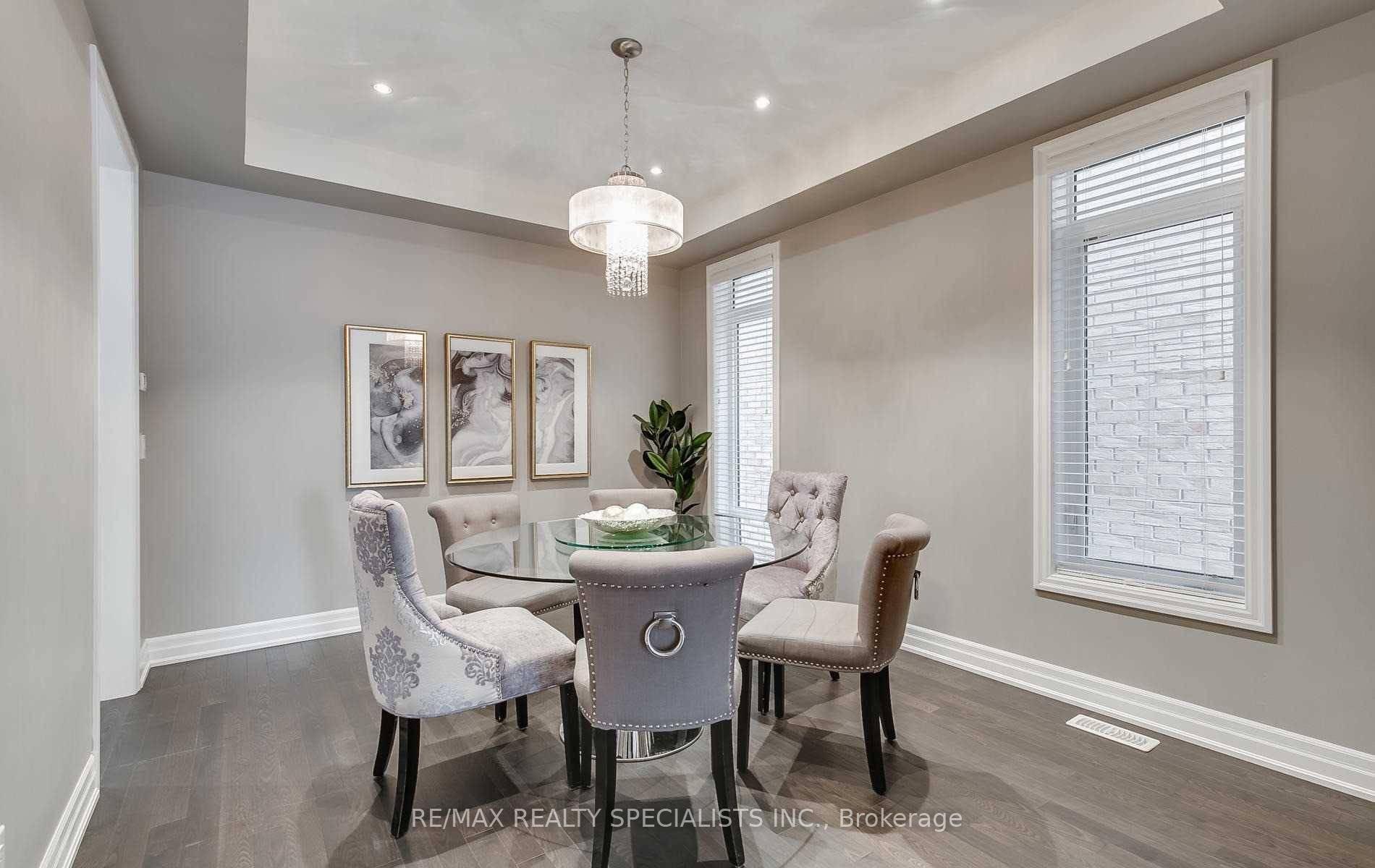 Photo 11 of 19 Dancing Waters Road, Brampton, Bram West — HOMEH