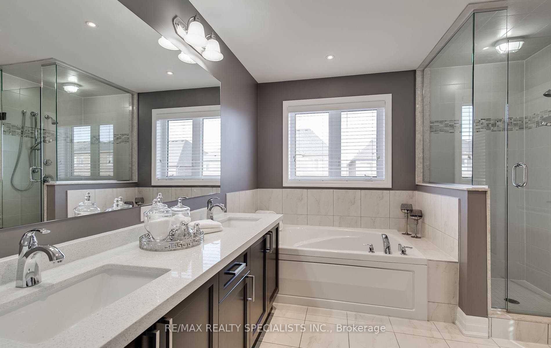Photo 20 of 19 Dancing Waters Road, Brampton, Bram West — HOMEH