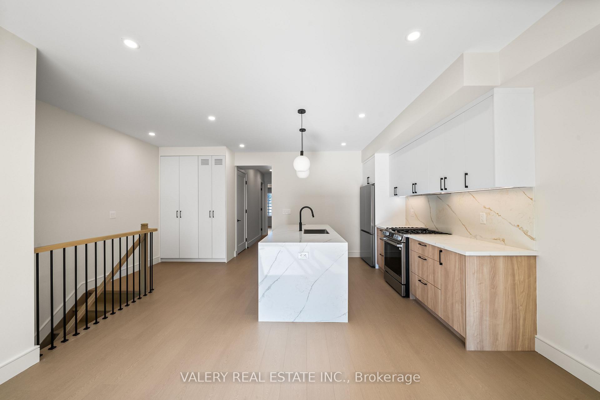 Photo 3 of Unit 2nd Floor, 131 Dovercourt Road, Toronto, Trinity-Bellwoods — HOMEH