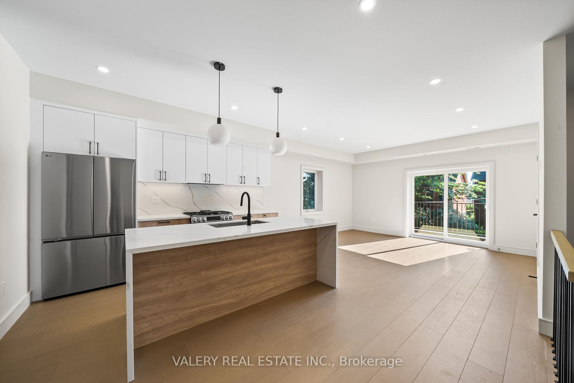 Photo 4 of Unit 2nd Floor, 131 Dovercourt Road, Toronto, Trinity-Bellwoods — HOMEH