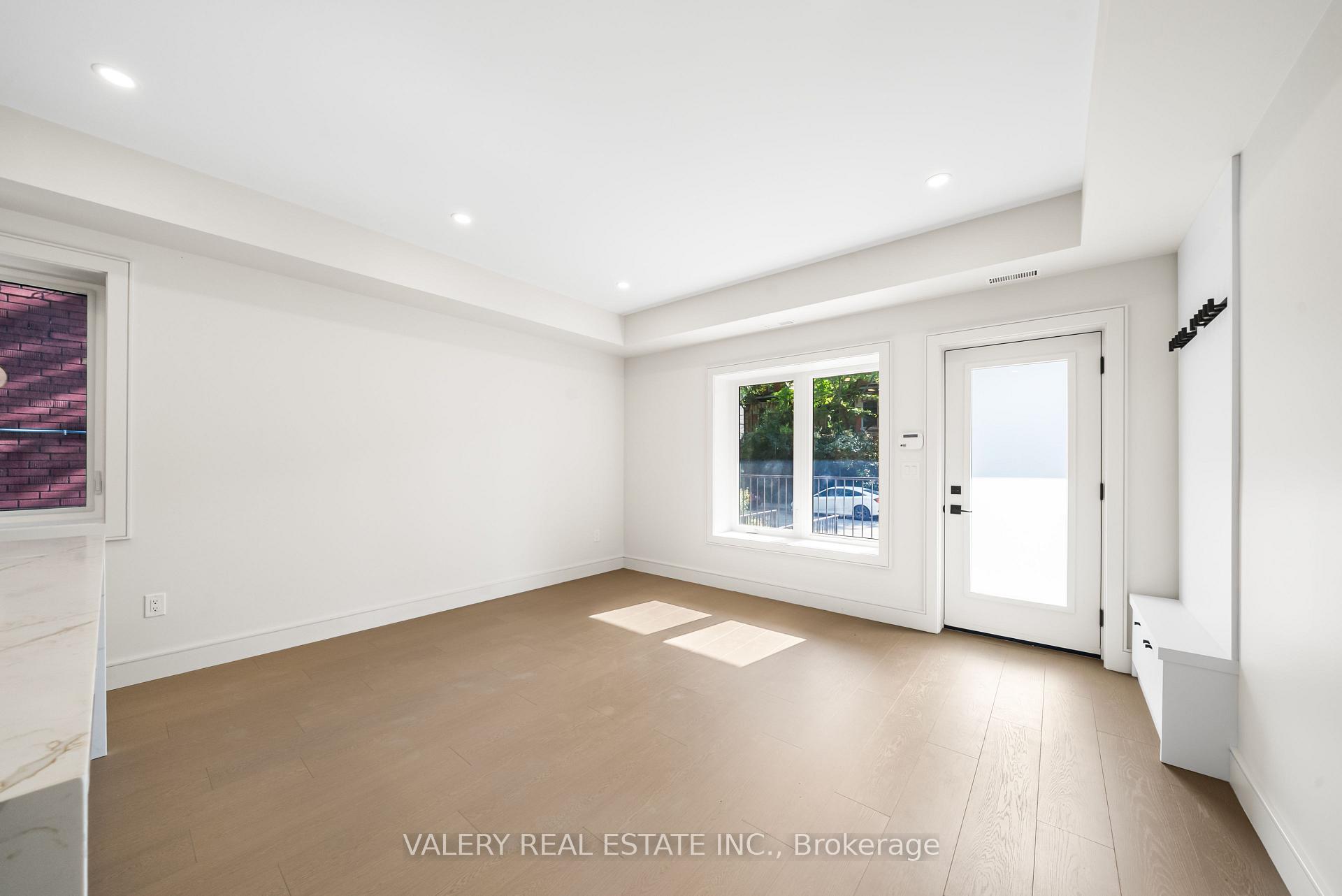 Photo 3 of Unit Main, 131 Dovercourt Road, Toronto, Trinity-Bellwoods — HOMEH