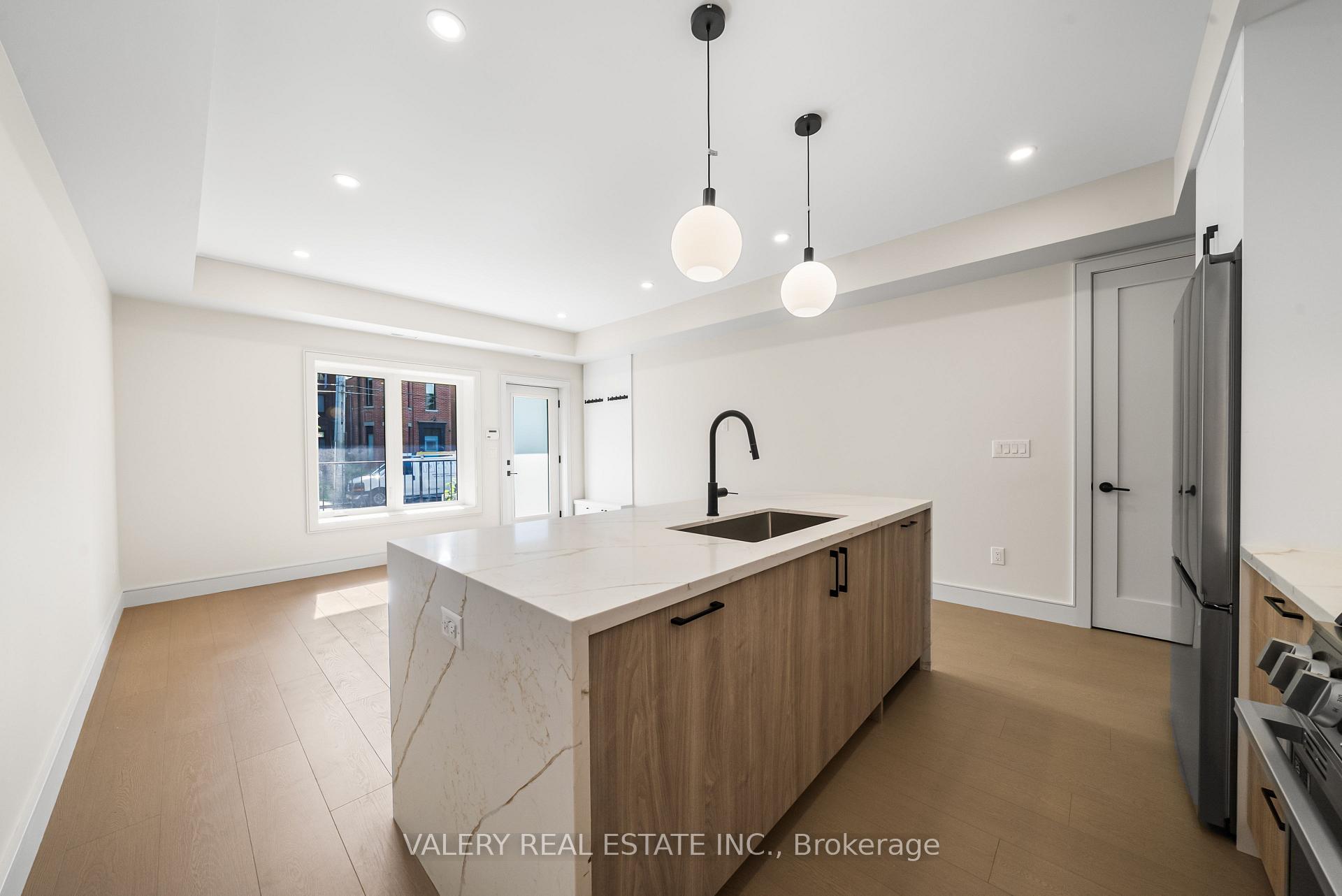 Photo 5 of Unit Main, 131 Dovercourt Road, Toronto, Trinity-Bellwoods — HOMEH