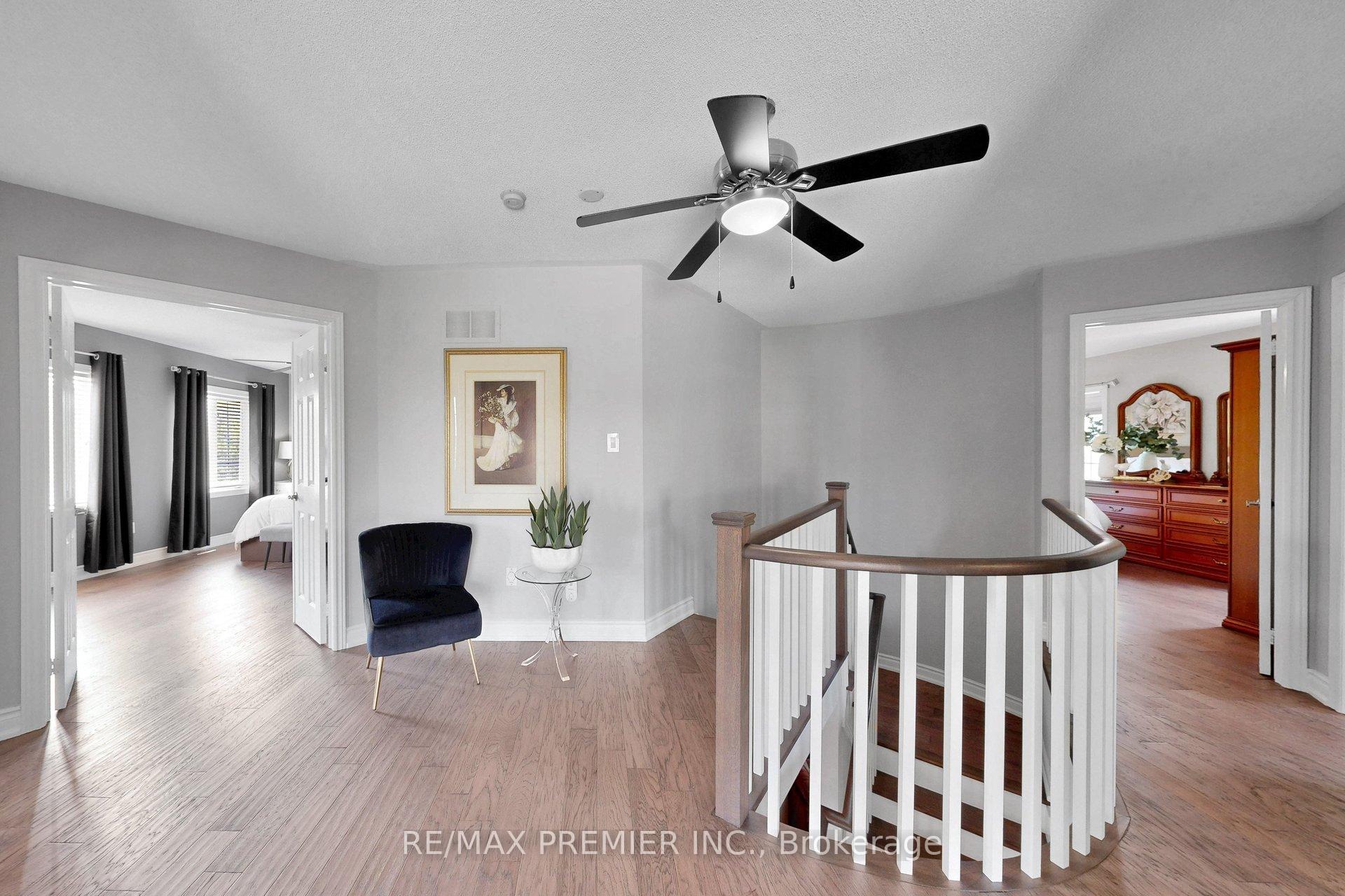 Photo 15 of 124 Kingsview Drive, Vaughan, Vellore Village — HOMEH