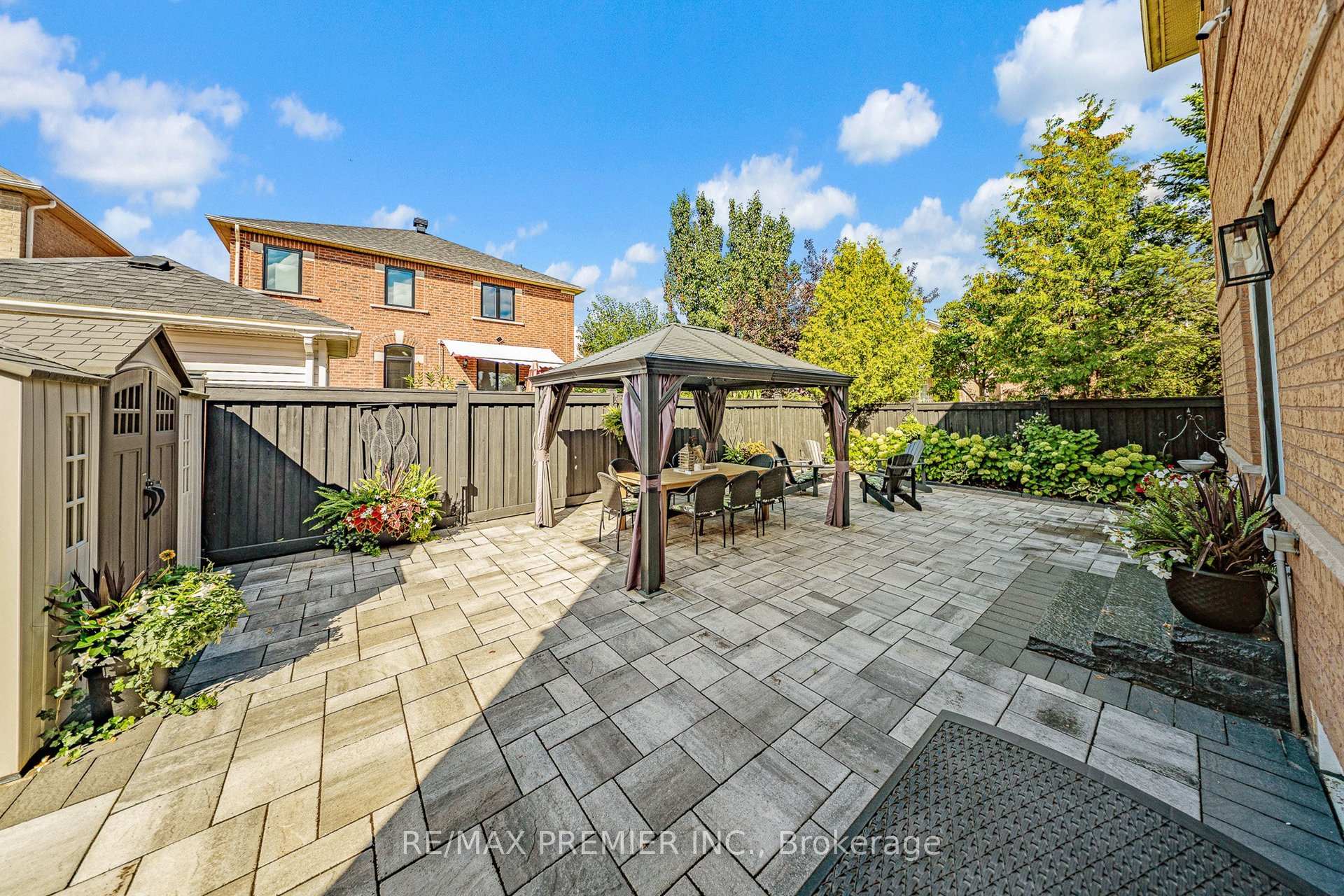 Photo 32 of 124 Kingsview Drive, Vaughan, Vellore Village — HOMEH