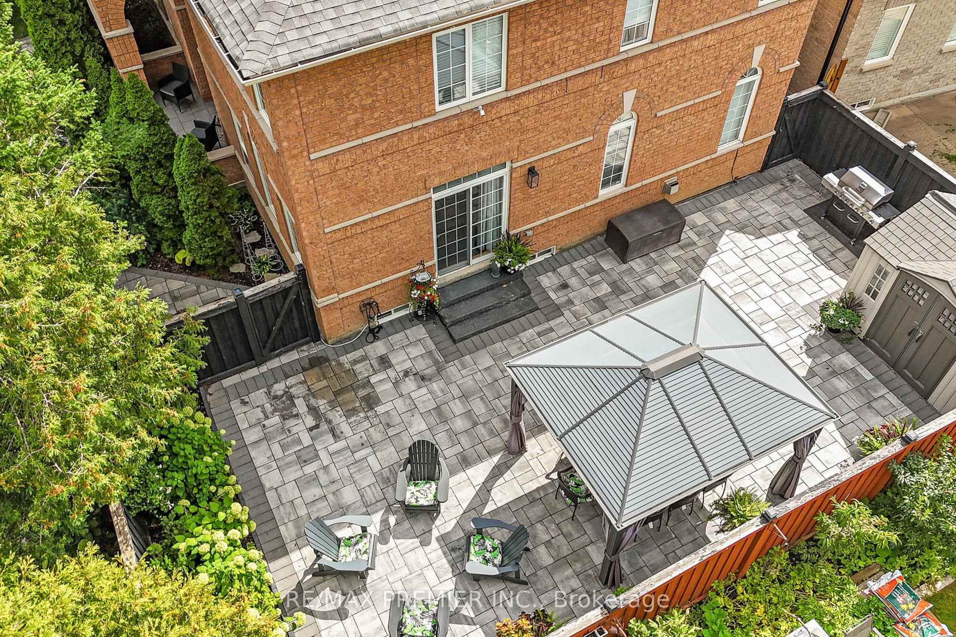 Photo 33 of 124 Kingsview Drive, Vaughan, Vellore Village — HOMEH