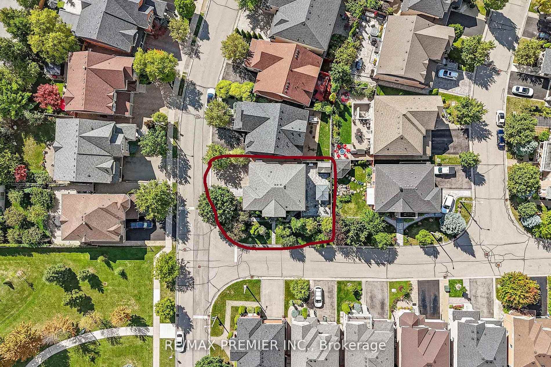Photo 41 of 124 Kingsview Drive, Vaughan, Vellore Village — HOMEH