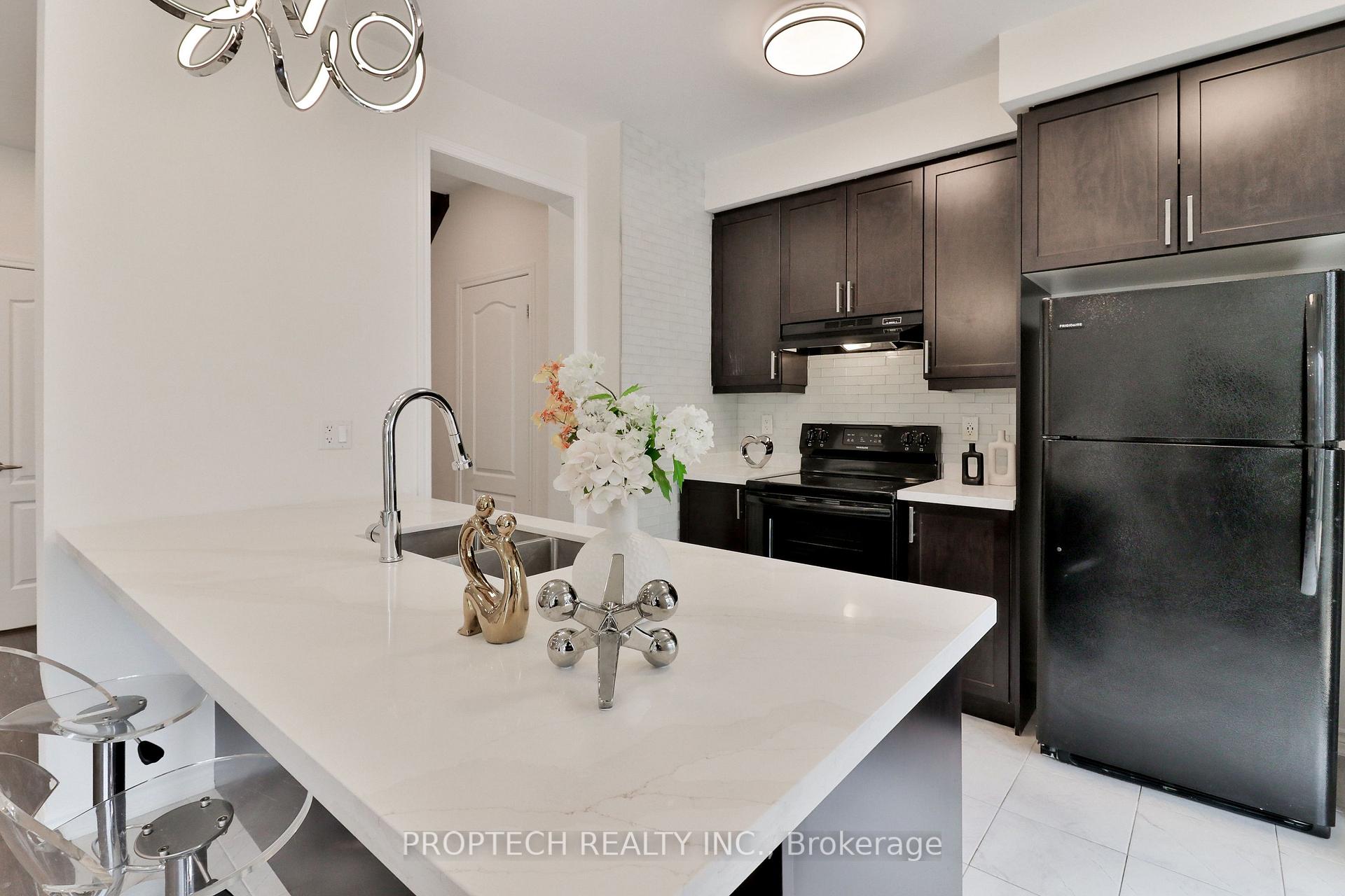 Photo 7 of 49 Frederick Wilson Avenue, Markham, Cornell — HOMEH
