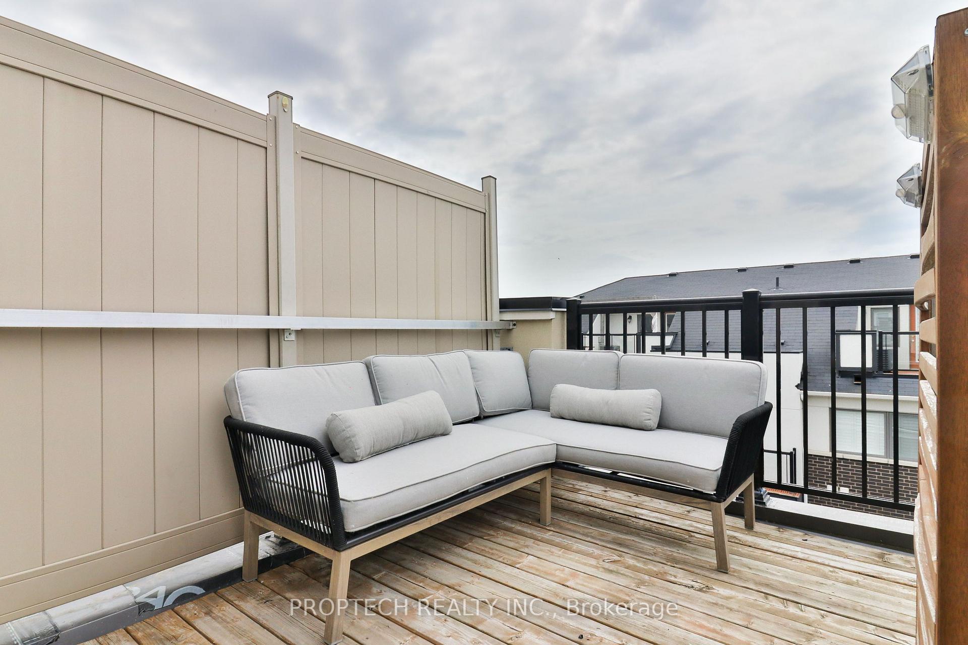 Photo 27 of 49 Frederick Wilson Avenue, Markham, Cornell — HOMEH