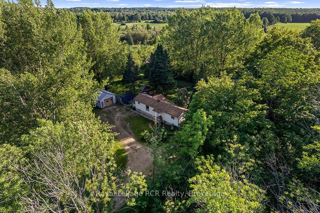 Photo 2 of 495376 Veterans Road S, Chatsworth — HOMEH
