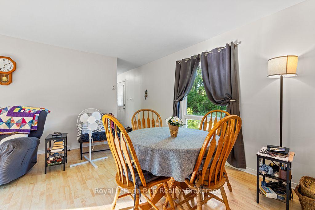 Photo 11 of 495376 Veterans Road S, Chatsworth — HOMEH